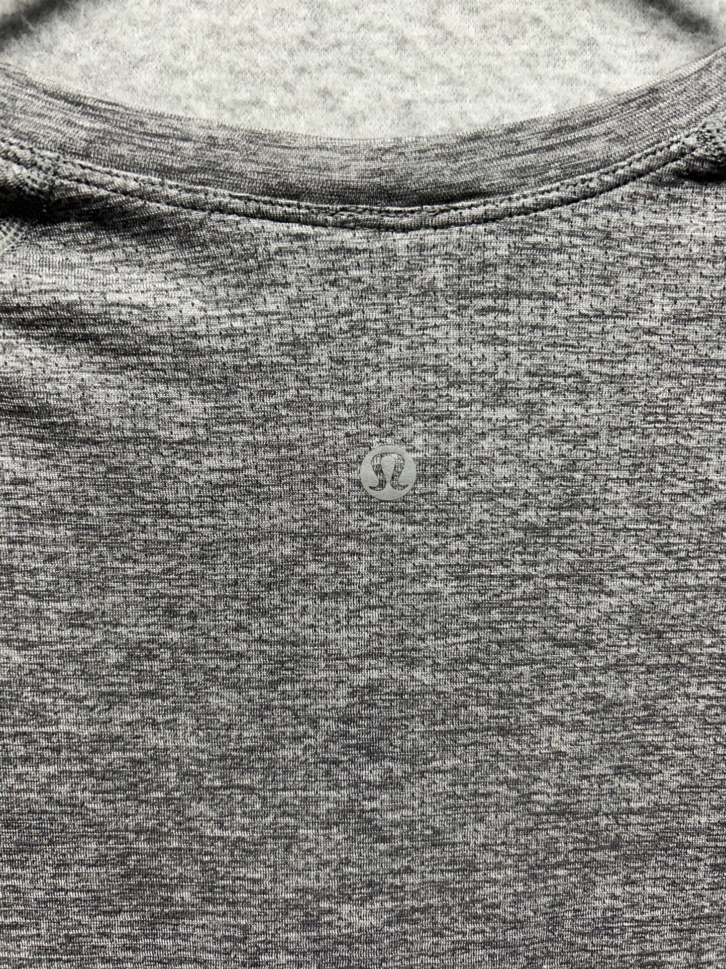 Lululemon Swiftly Tech Cropped Short-Sleeve Shirt 2.0 Size 12 Slate