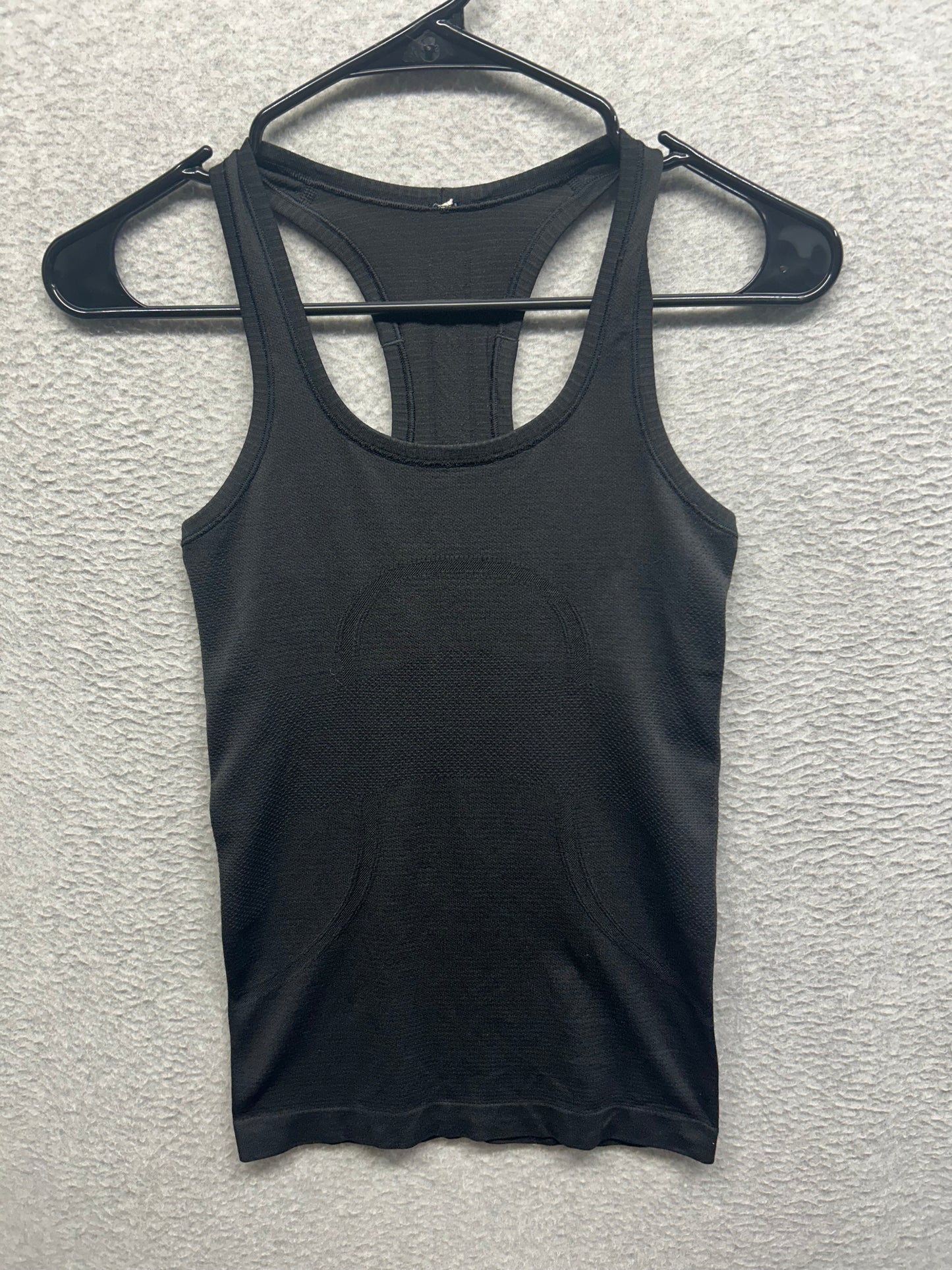 Lululemon Swiftly Tech Racerback Size 2 Black