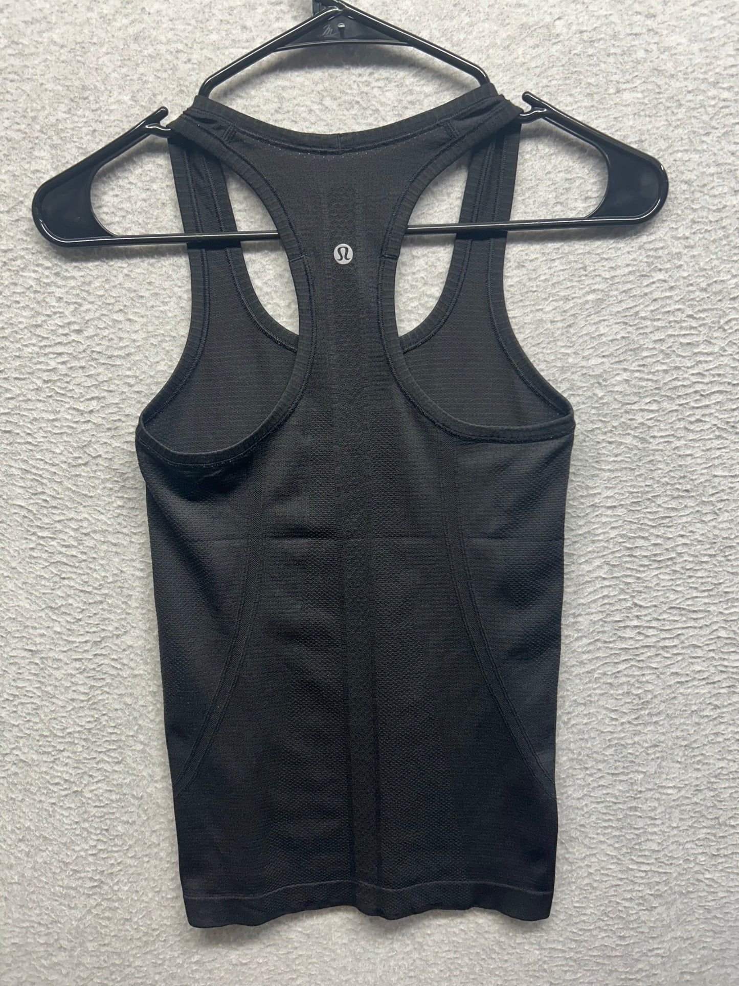 Lululemon Swiftly Tech Racerback Size 2 Black