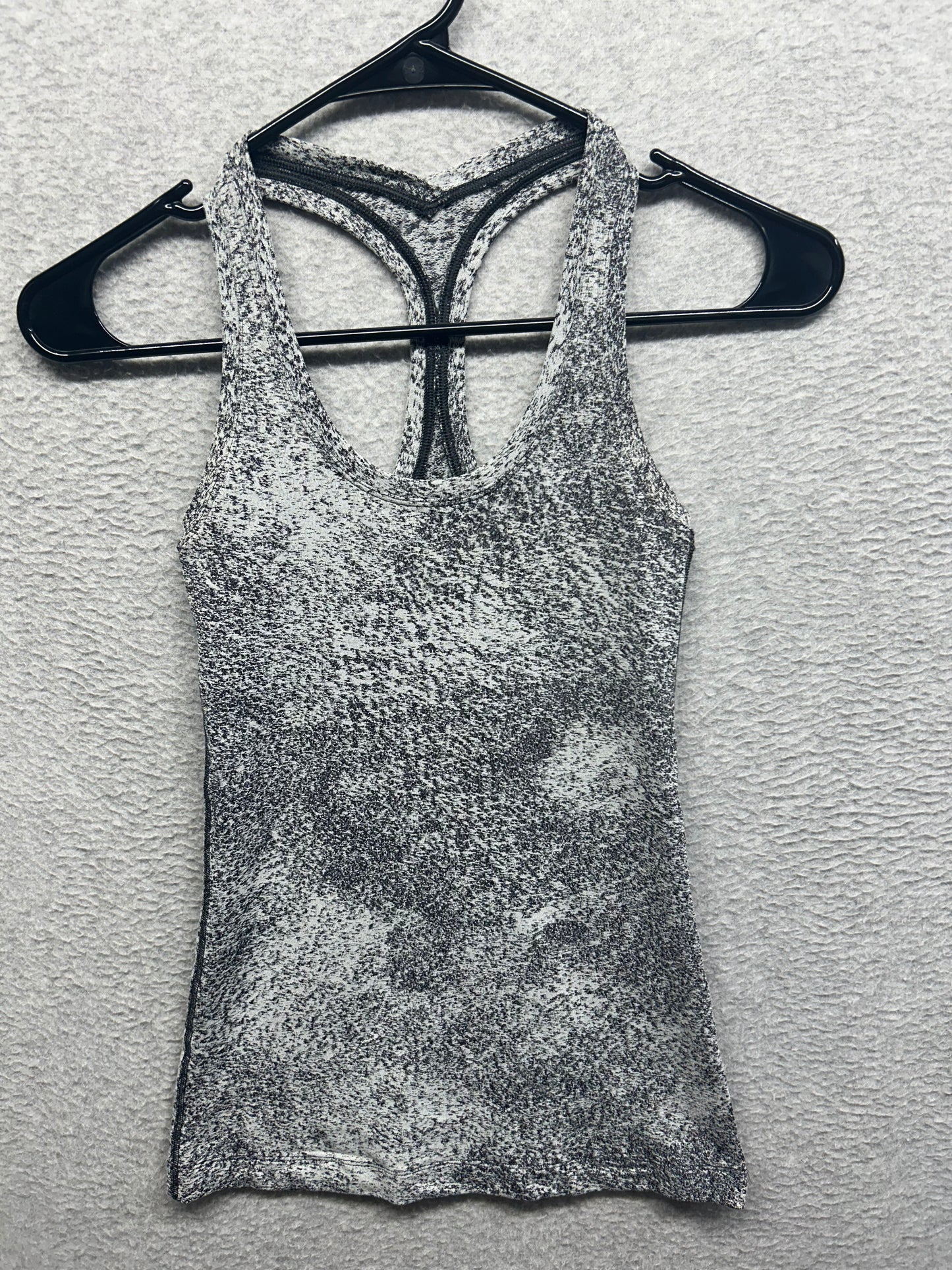 Lululemon Cool Racerback II Luon Size 2 Spray Jacquard White Black