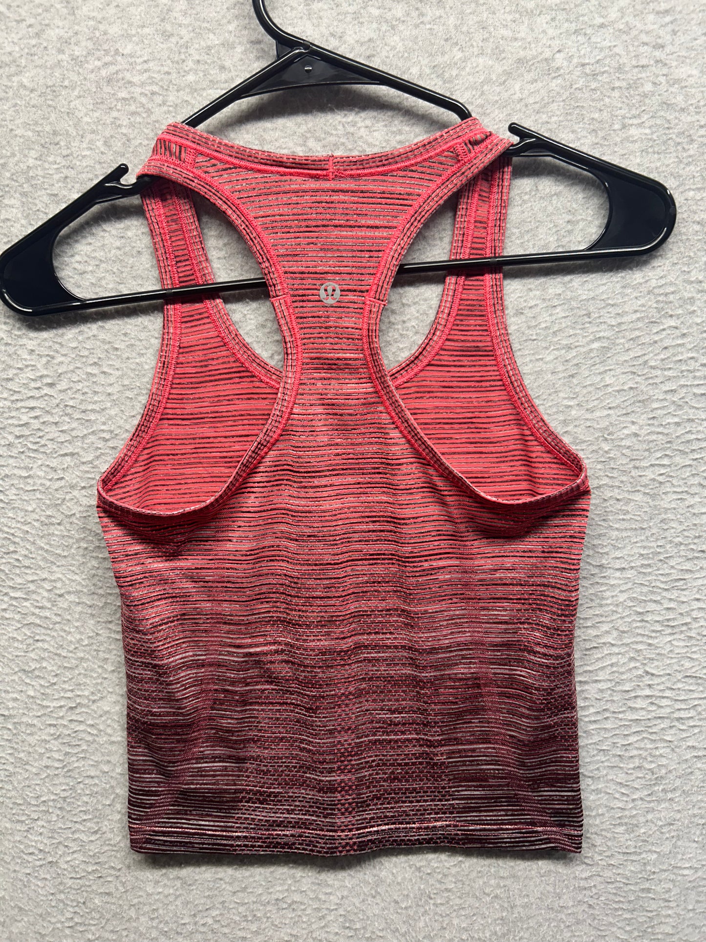 Lululemon Swiftly Tech Racerback Size 4 Red Alert