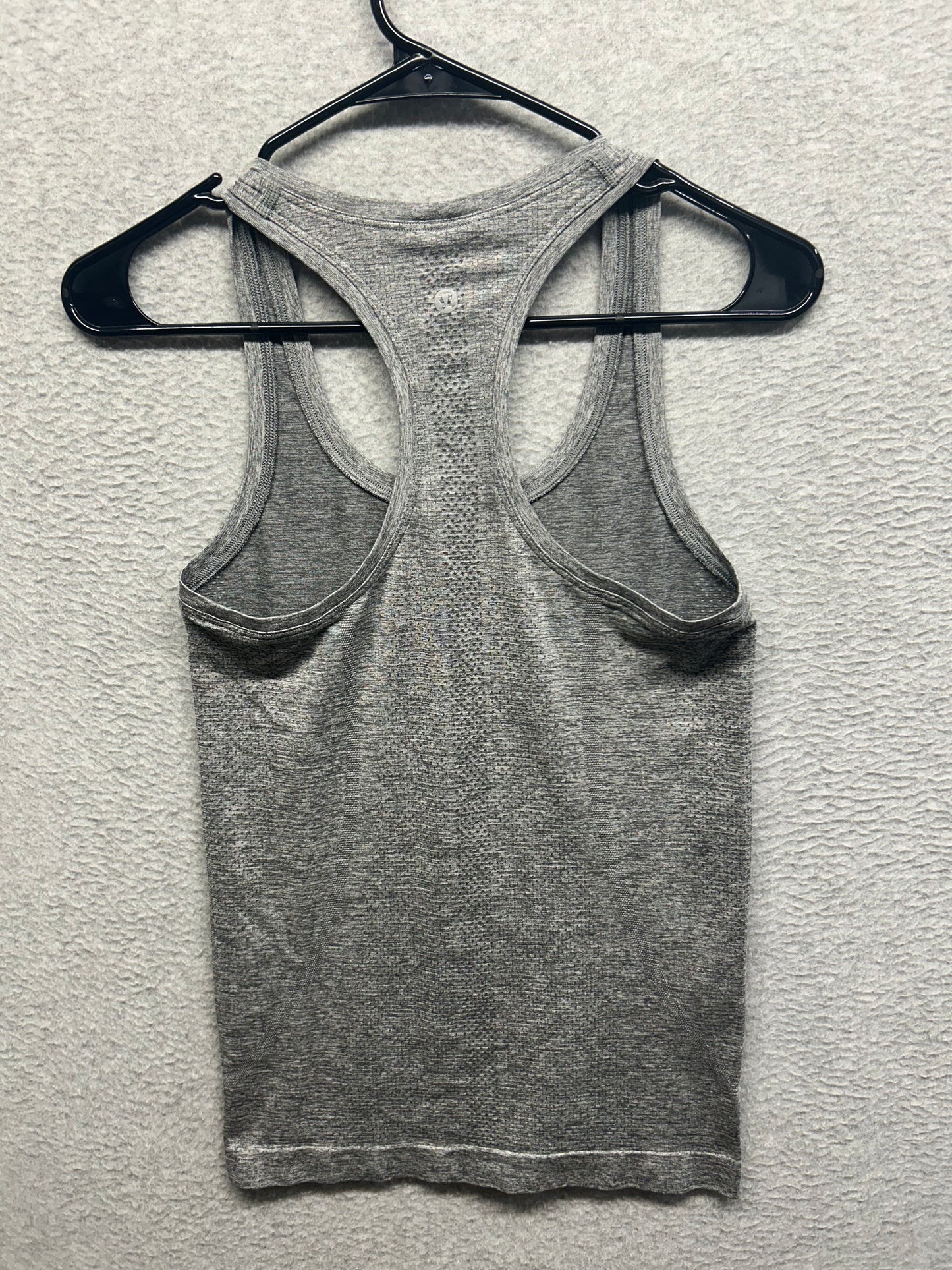 Lululemon Swiftly Tech Racerback 2.0 Size 4 Slate