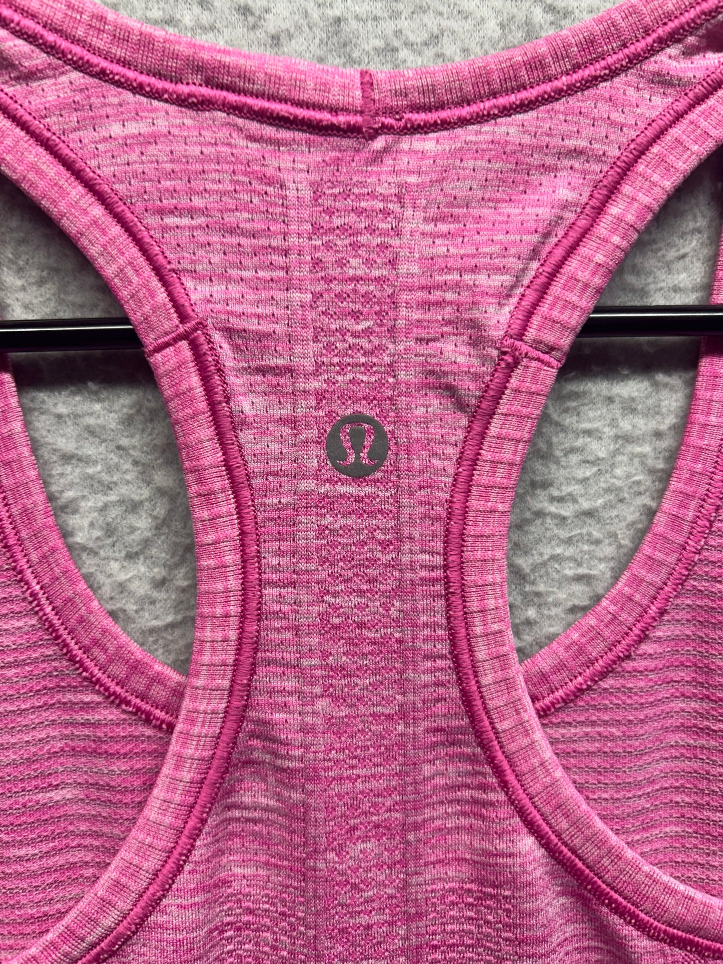 Lululemon Run: Swiftly Tech Racerback Size 4 Pink