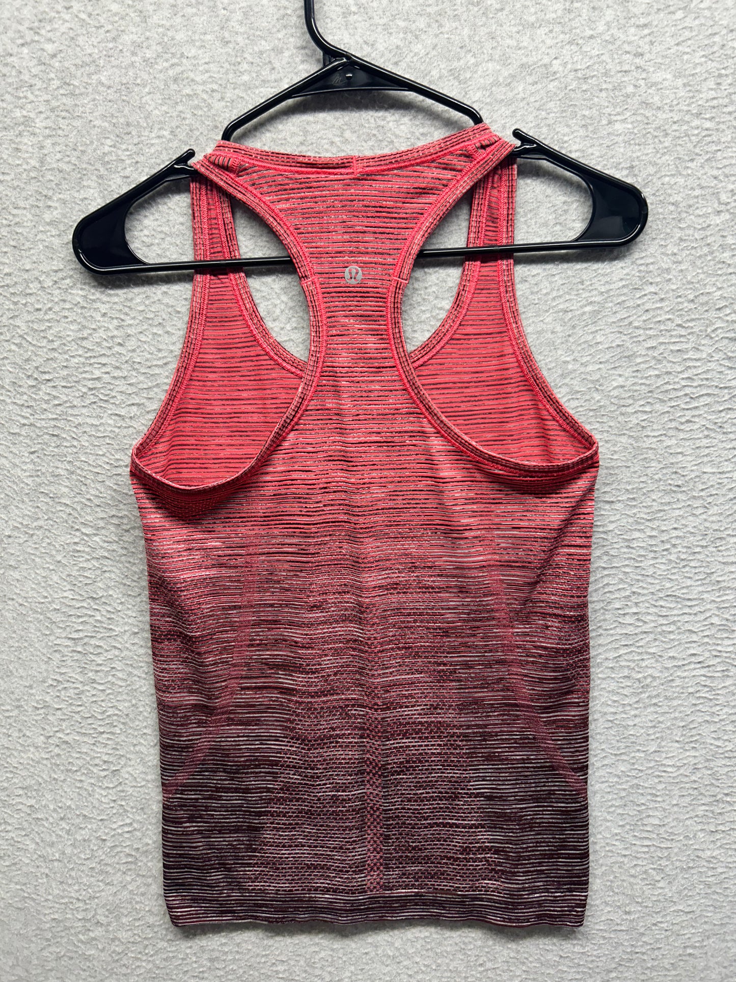 Lululemon Swiftly Tech Racerback Size 6 Red Alert