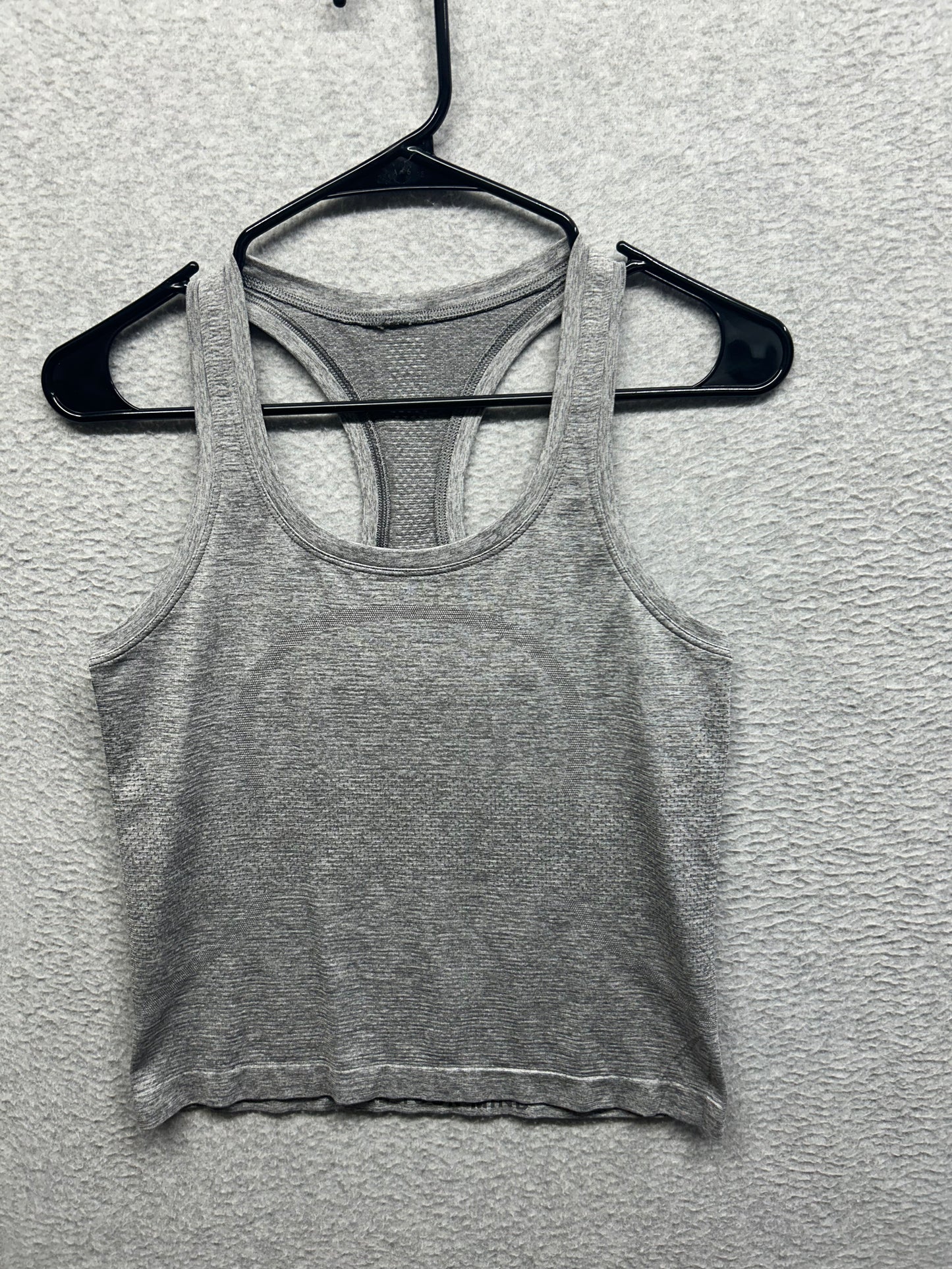 Lululemon Swiftly Tech Racerback 2.0 Race Length Size 6 Graphite Grey
