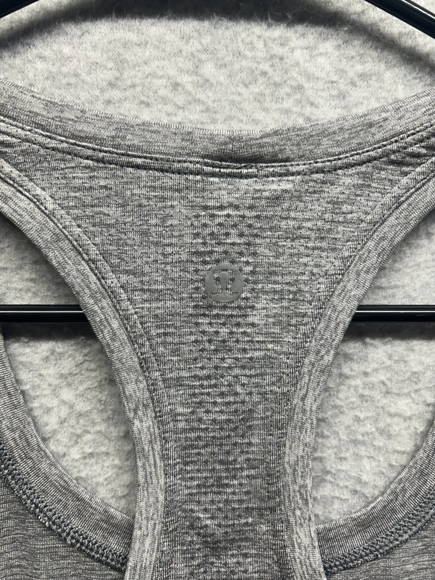 Lululemon Swiftly Tech Racerback 2.0 Race Length Size 6 Graphite Grey