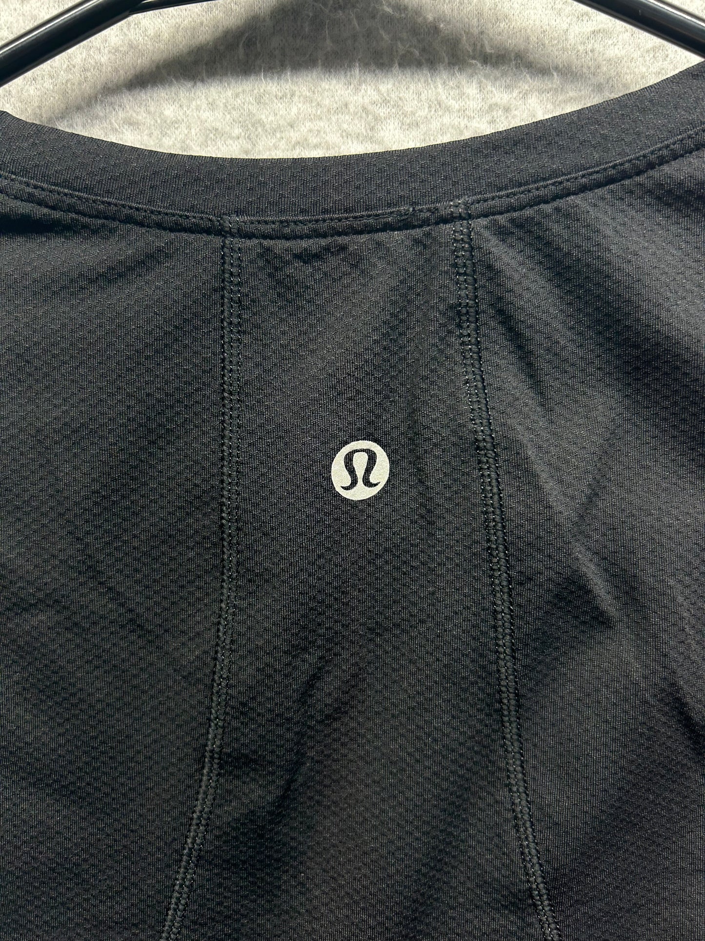 Lululemon Muscle Love Crop Tank Size 6 Black