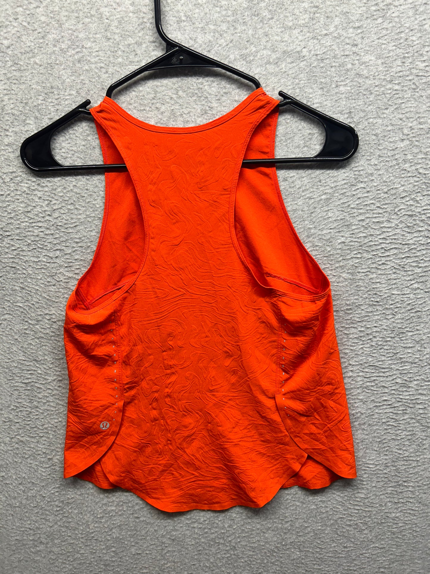 Lululemon Lightweight Stretch Running Tank Top Size 6 In-Sense Emboss Solar Orange
