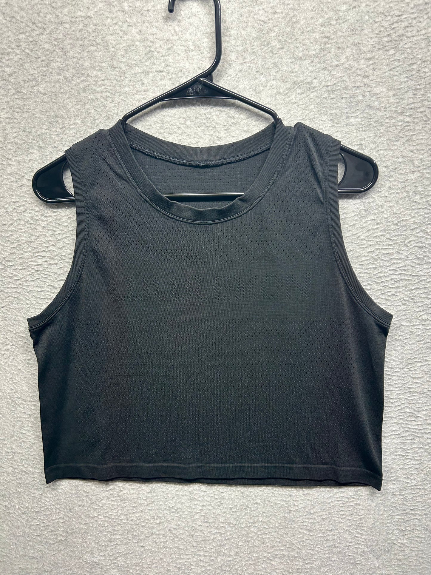 Lululemon Breeze By Muscle Crop Tan Logo Spellout Size 8 Black