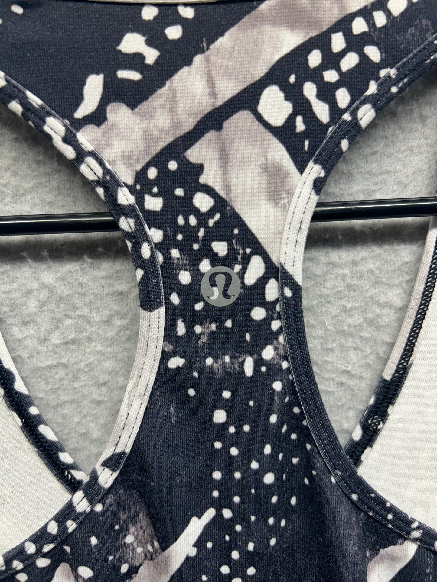 Lululemon Cool Racerback Size 8 Static Mist White Black