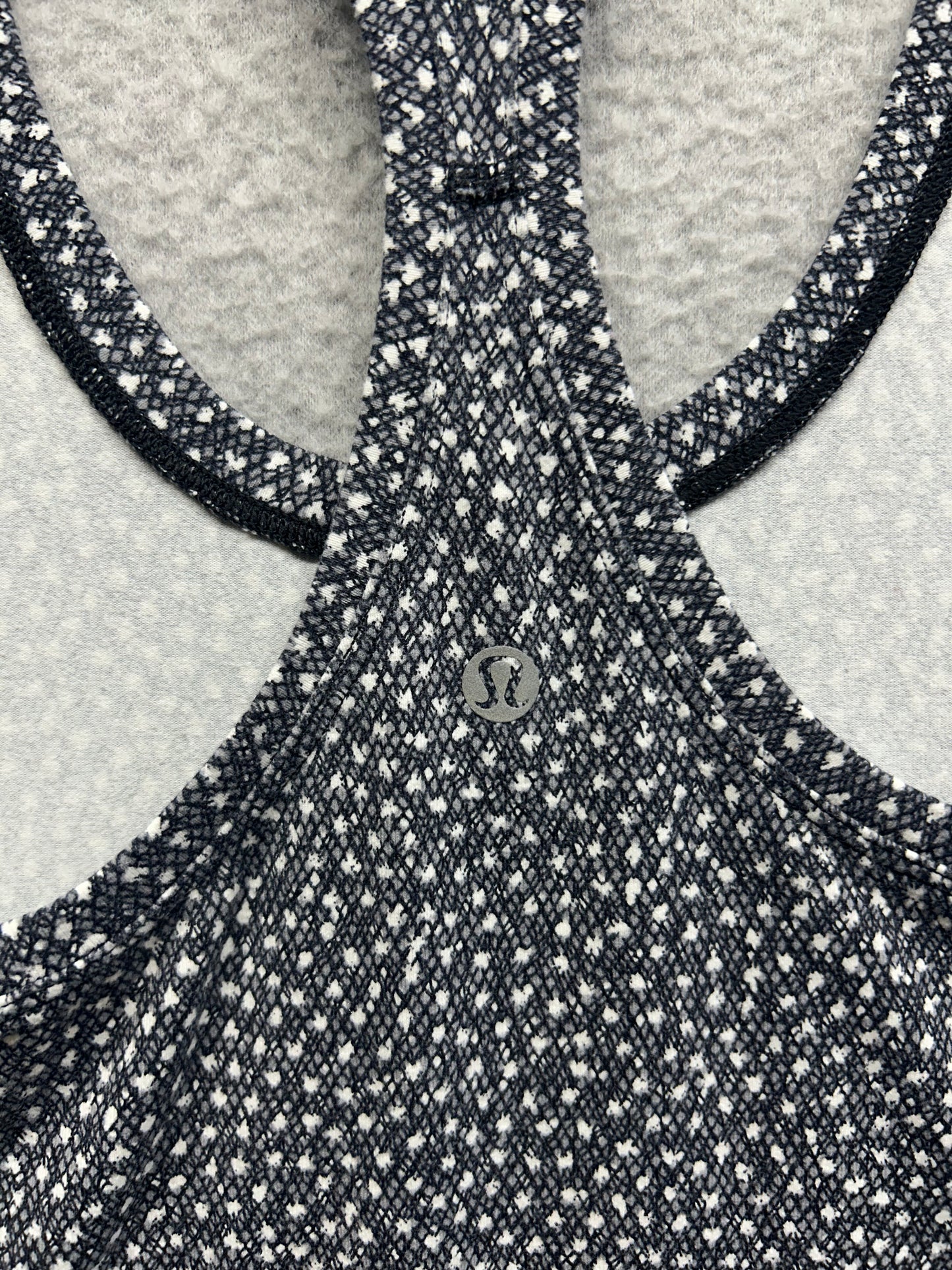 Lululemon Cool Racerback II Size 8 Frozen Fizz White Black