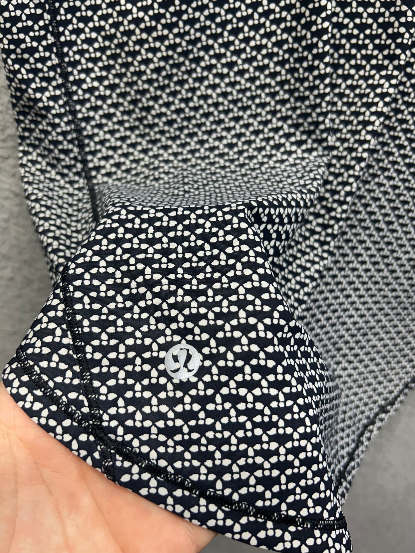 Lululemon Sculpt Tank II Size 6 Monochromic Black