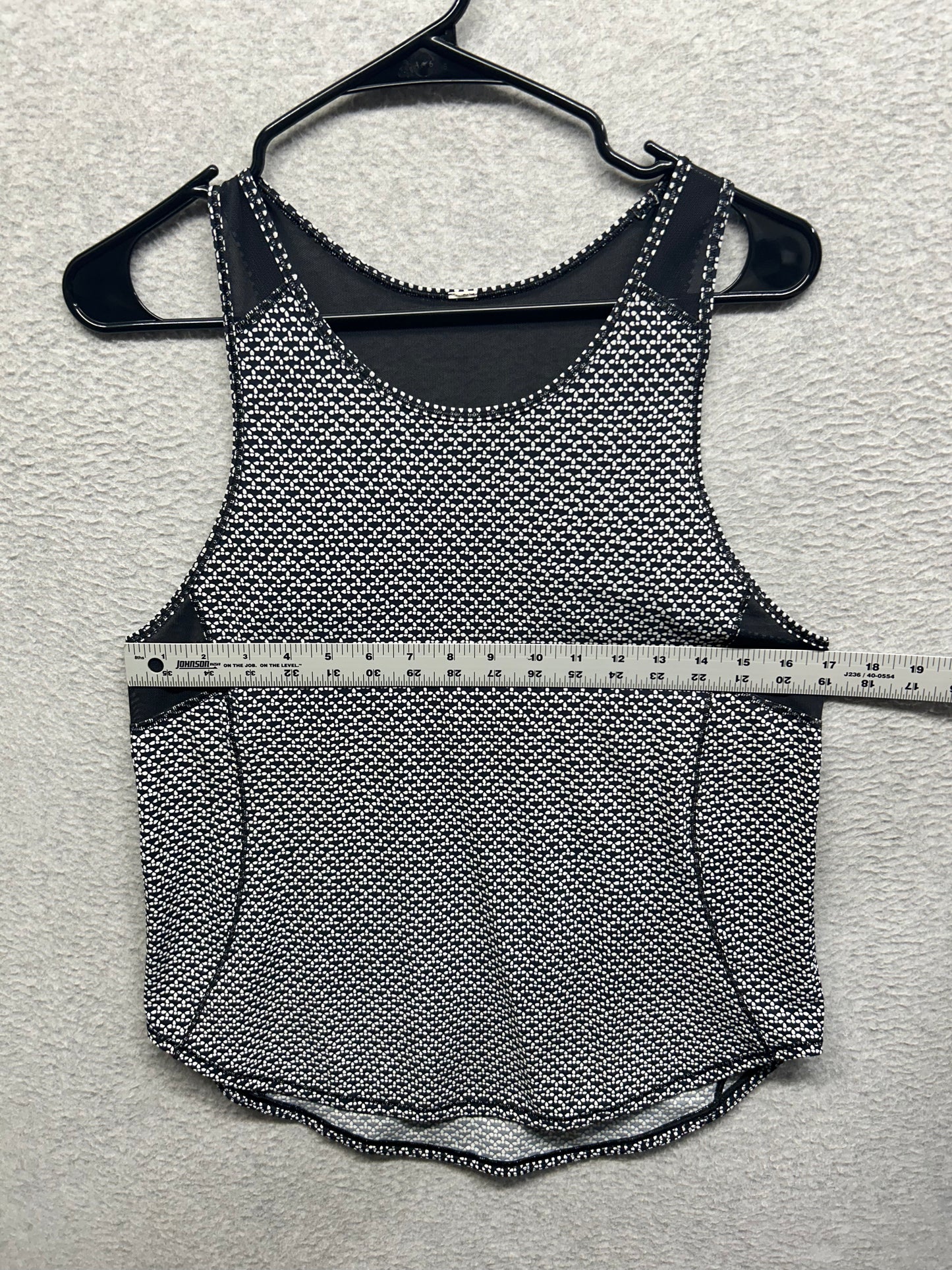 Lululemon Sculpt Tank II Size 6 Monochromic Black