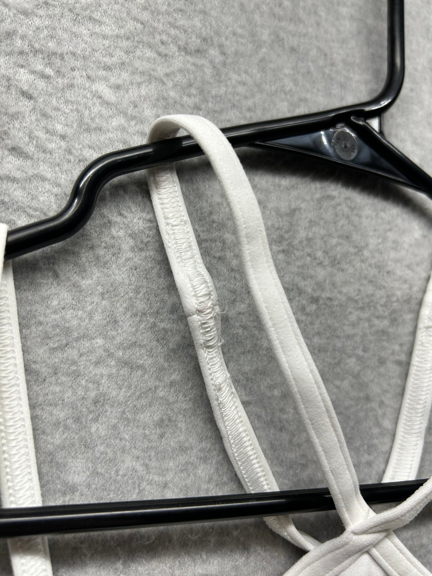 Lululemon Flow Y Strappy Bra Nulu Size 4 White