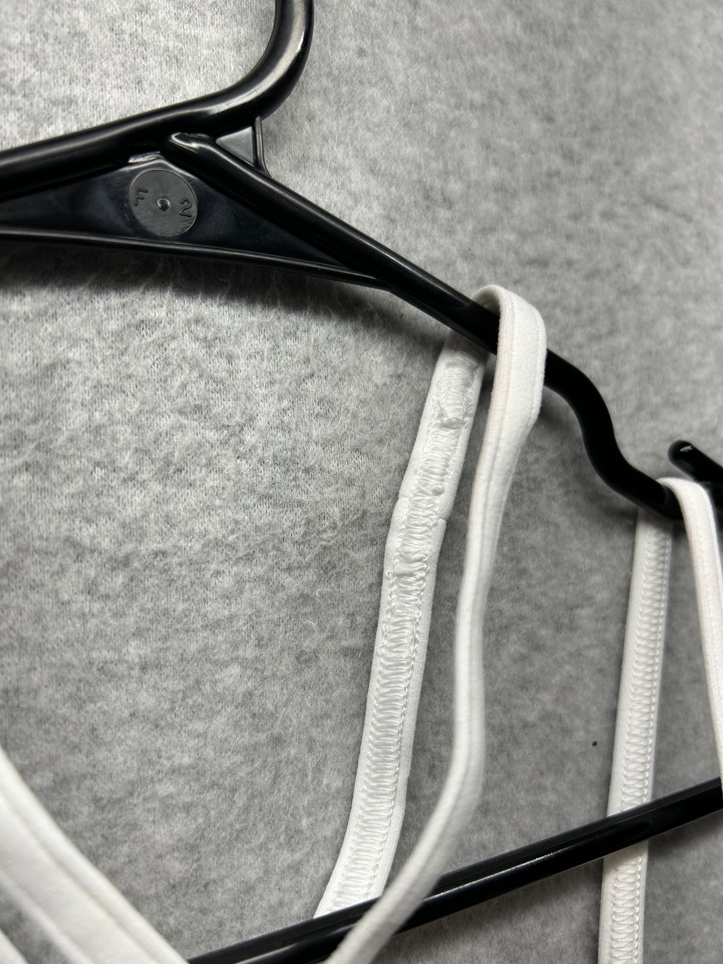 Lululemon Flow Y Strappy Bra Nulu Size 4 White
