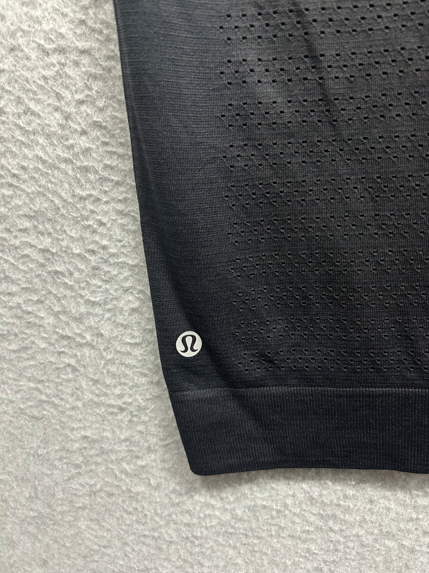 Lululemon Breeze By Muscle Tank Size 10 Black