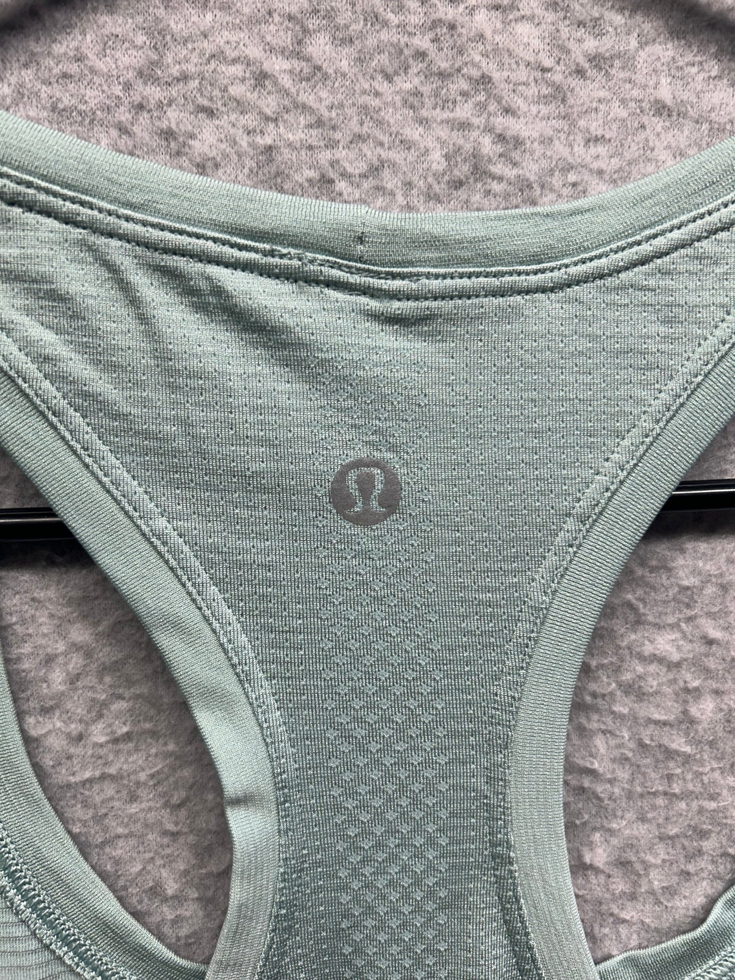 Lululemon Swiftly Tech Racerback Tank Top 2.0 Waist Length Size 10 Sea Mist