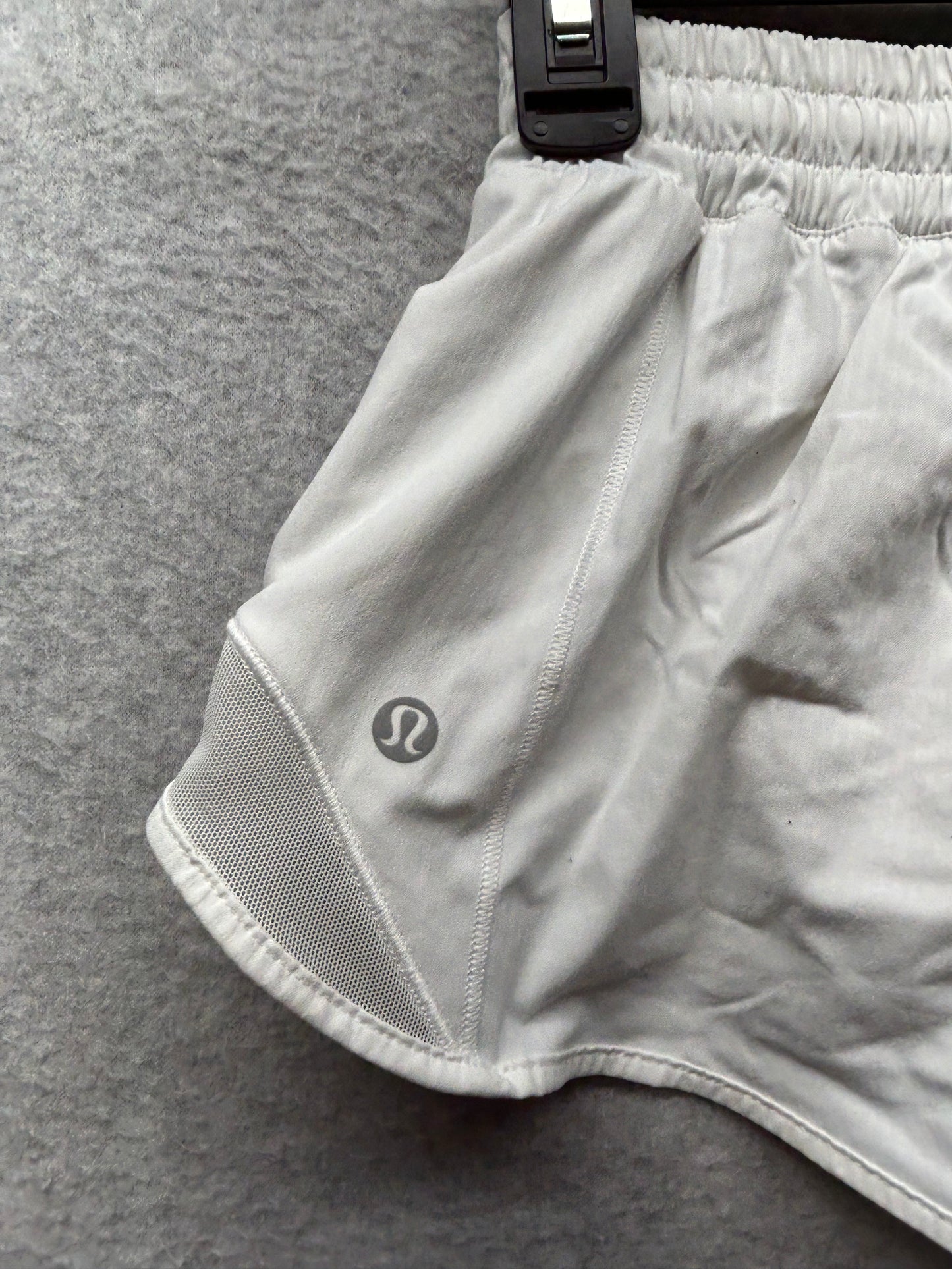 Lululemon Hotty Hot Short II *2.5" Size 4 White