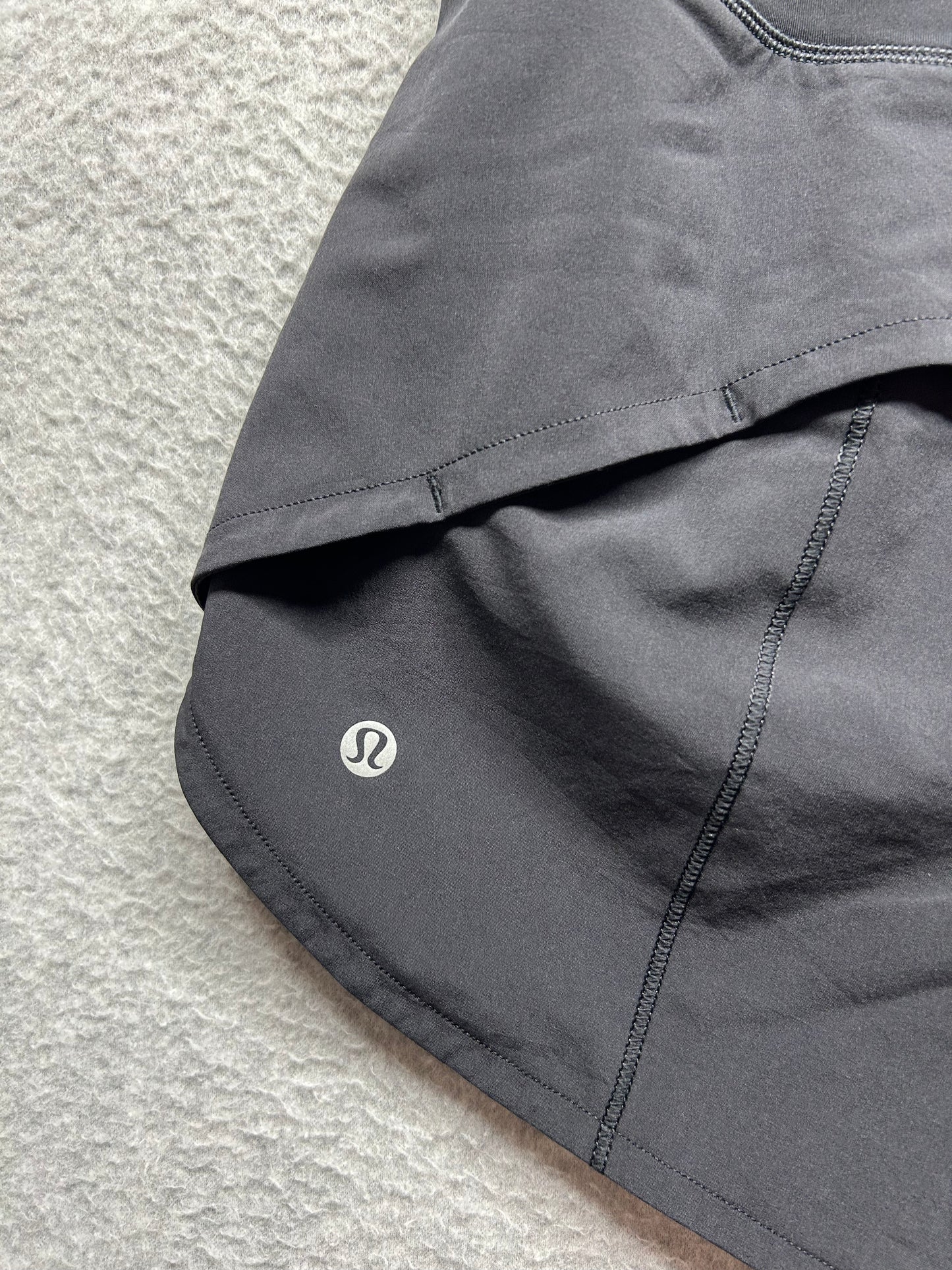 Lululemon Speed Up Short Long High-Rise 4" Size 8 Black