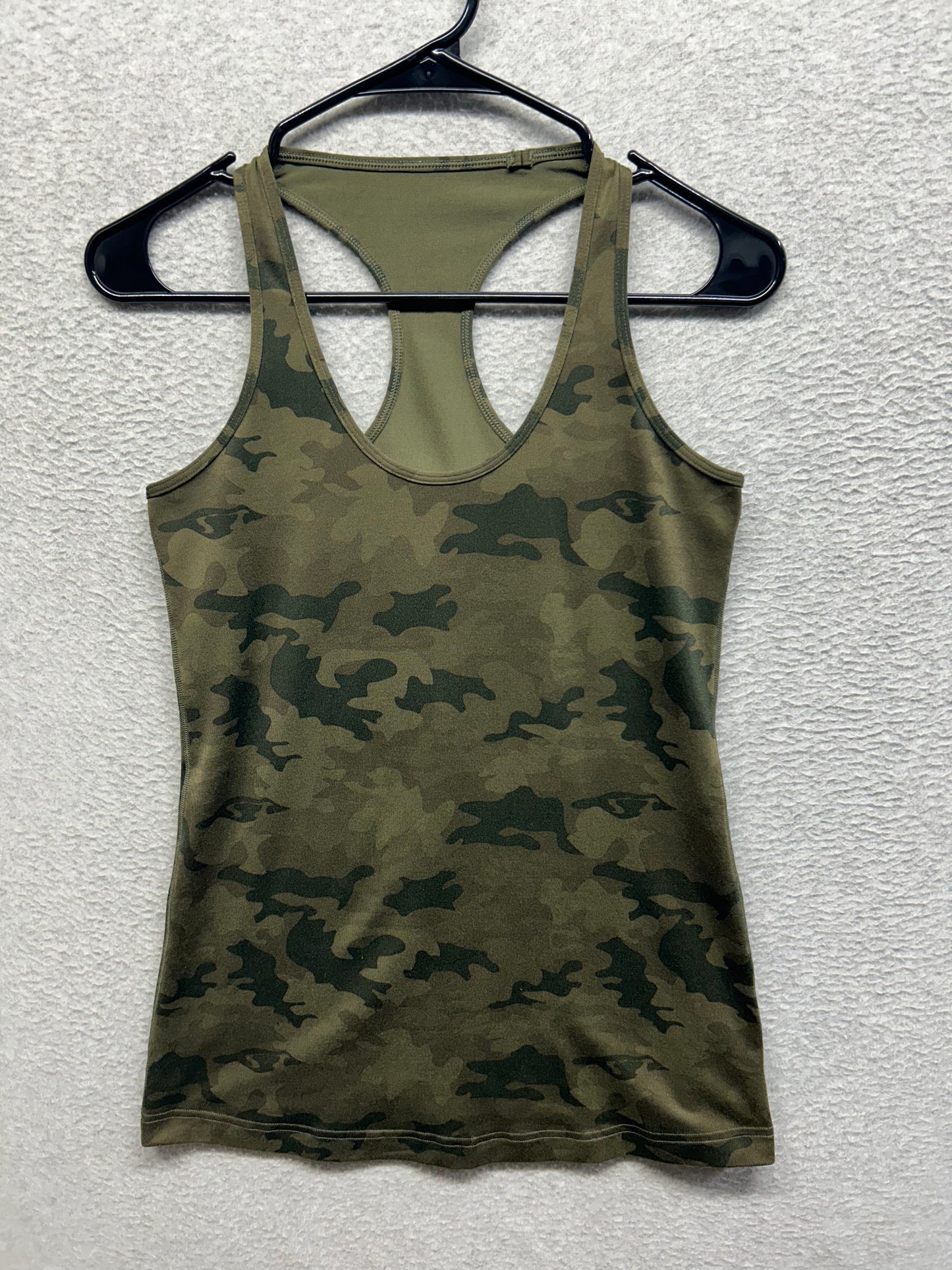 Lululemon Cool Racerback Size 10 Savasana Camo 20cm Fatigue Green