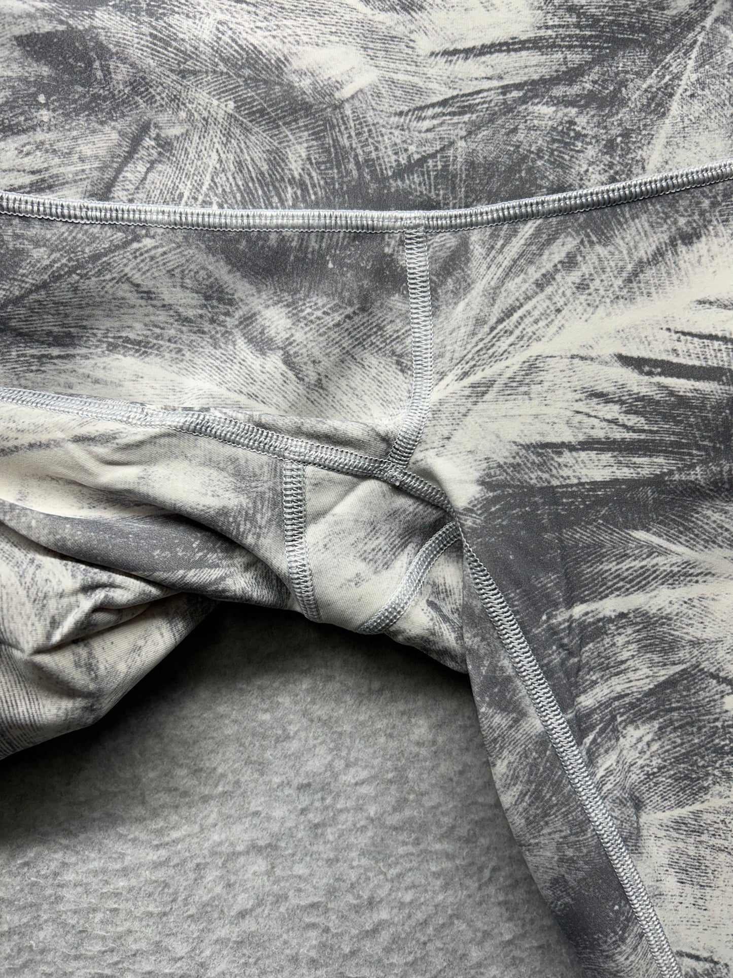 Lululemon Wunder Train Everlux 27" Size 4 Embers Multi