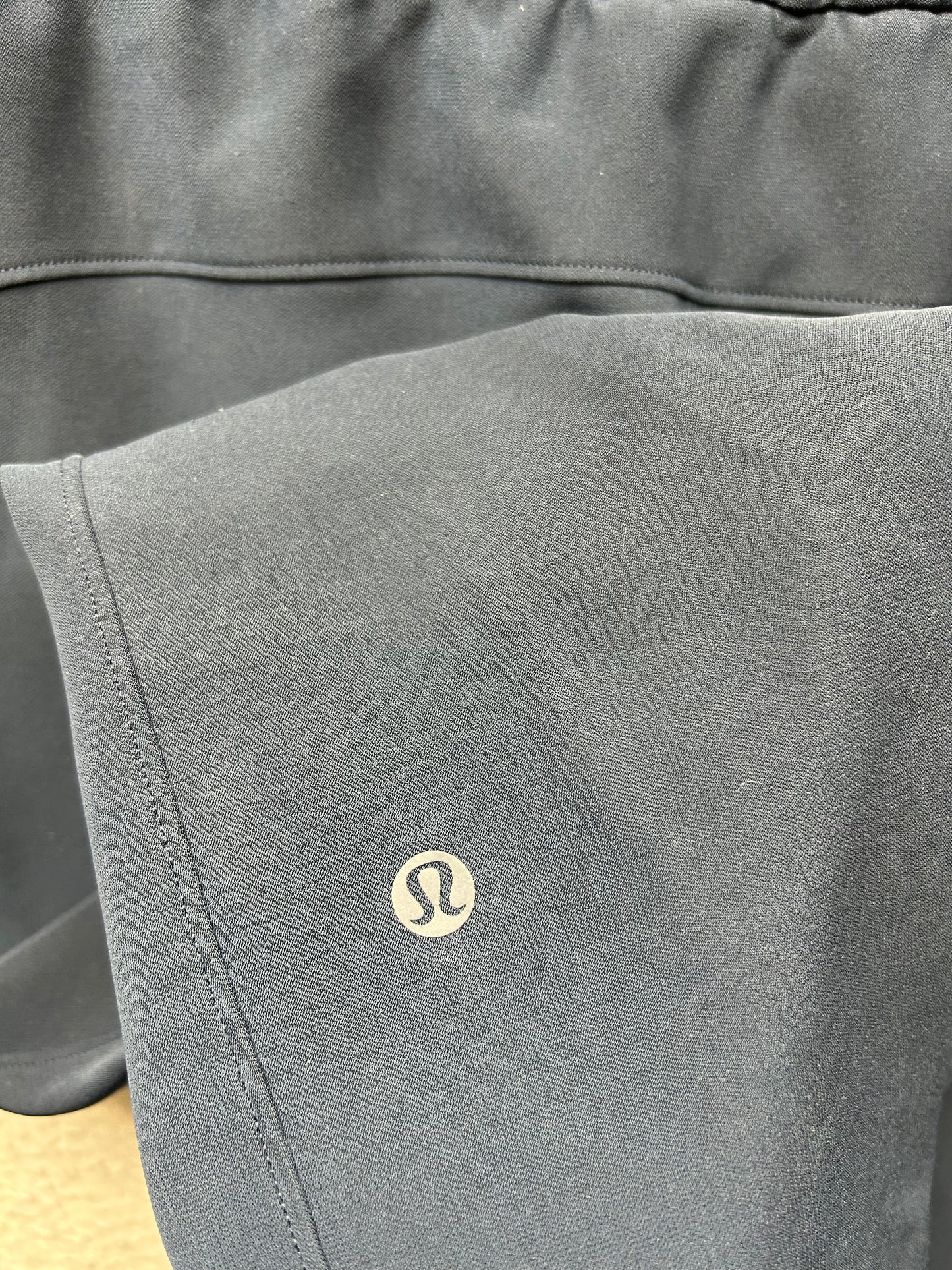 Lululemon On The Fly Jogger 27.5" Size 4 True Navy