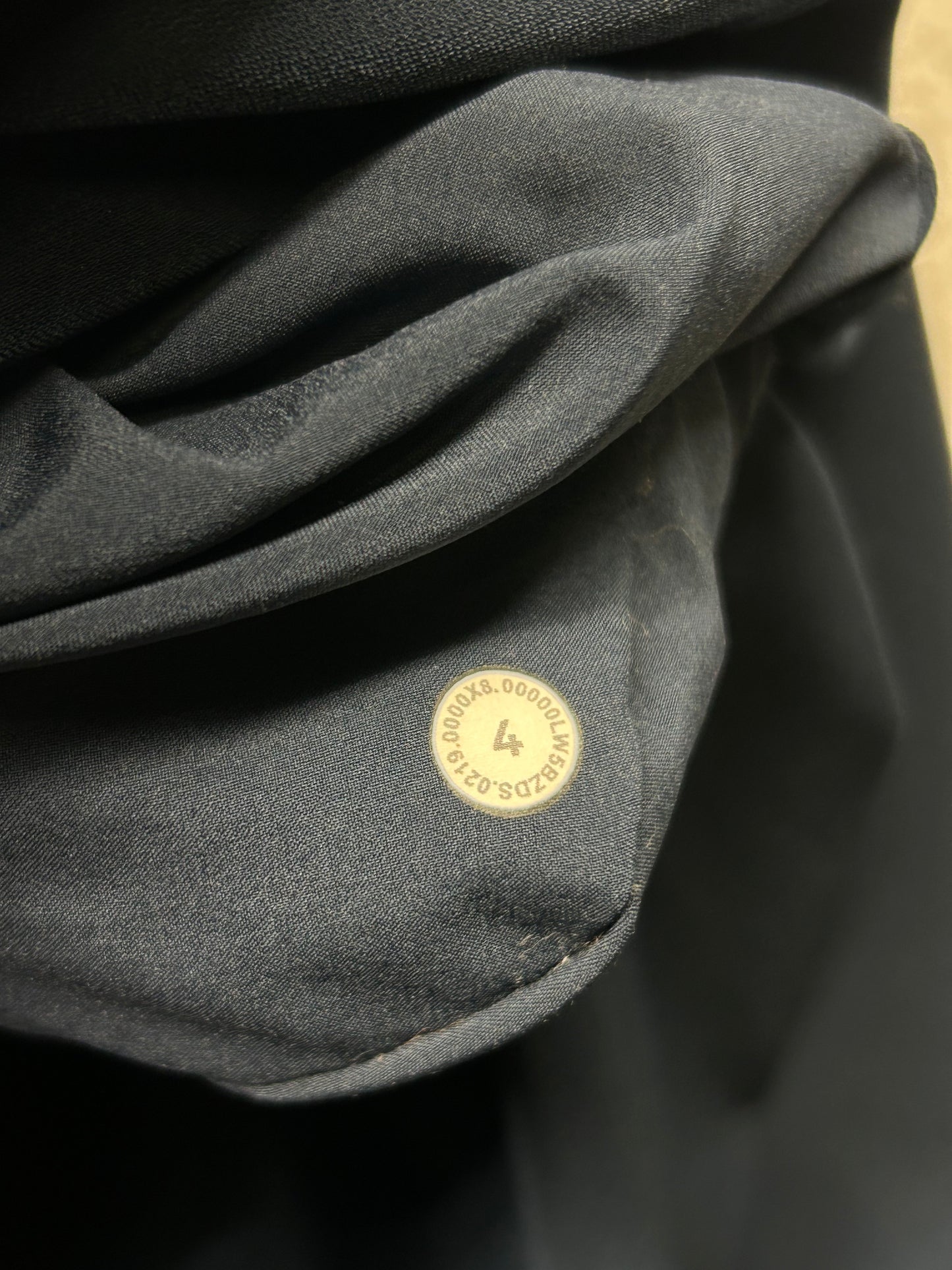 Lululemon On The Fly Jogger 27.5" Size 4 True Navy