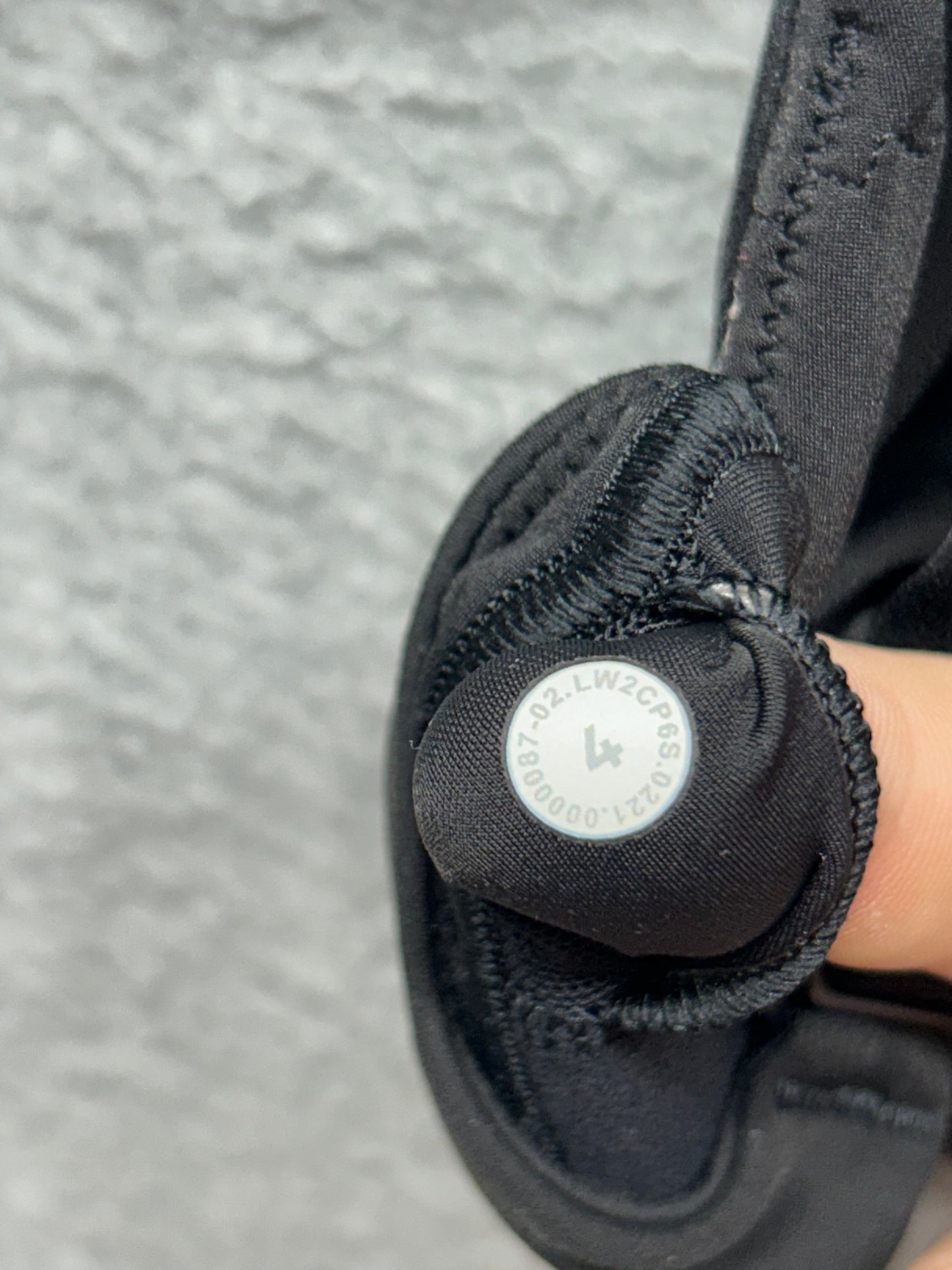 Lululemon In Alignment Straight Strap Bra Size 4 Black