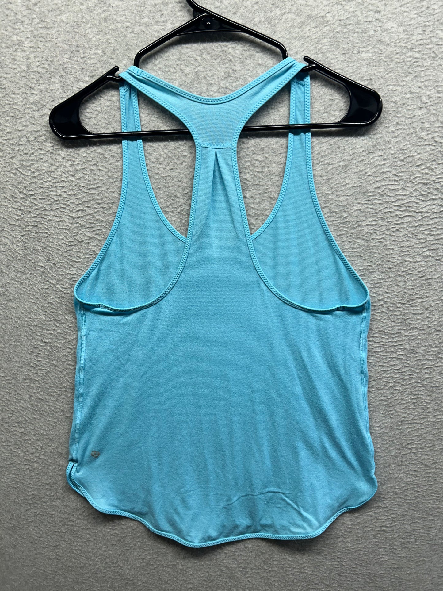 Lululemon 105 F Singlet Size 8 Angel Blue