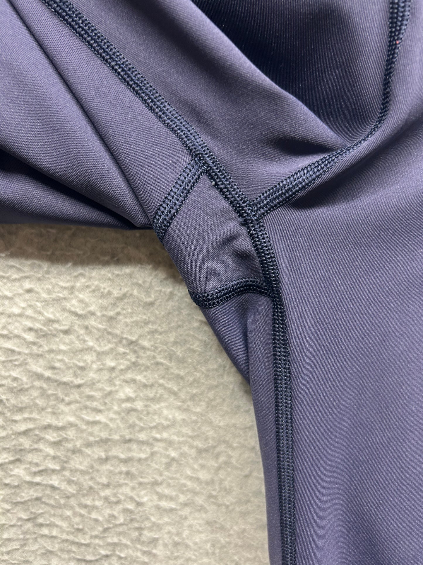 Lululemon Mix & Mesh Crop 21" Size 4 Midnight Navy
