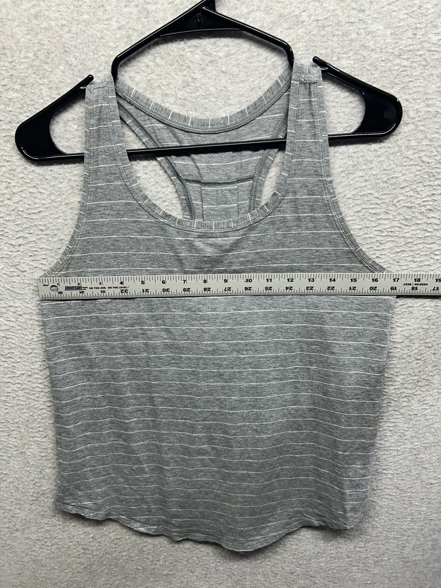Lululemon Yogi Everyday Tank Size 10 Short Serve Stripe Heathered Medium Grey White