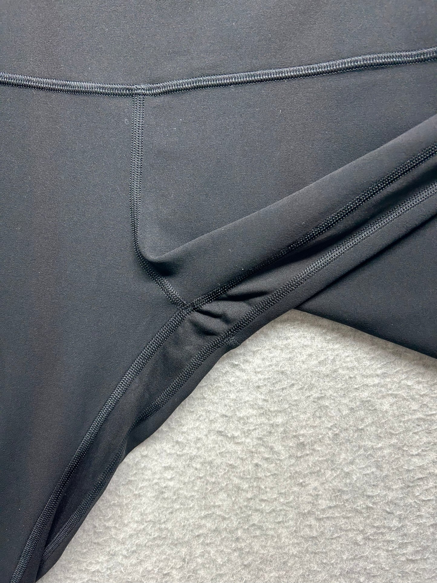 Lululemon Align Pant 28" Size 8 Black (Square Dot)