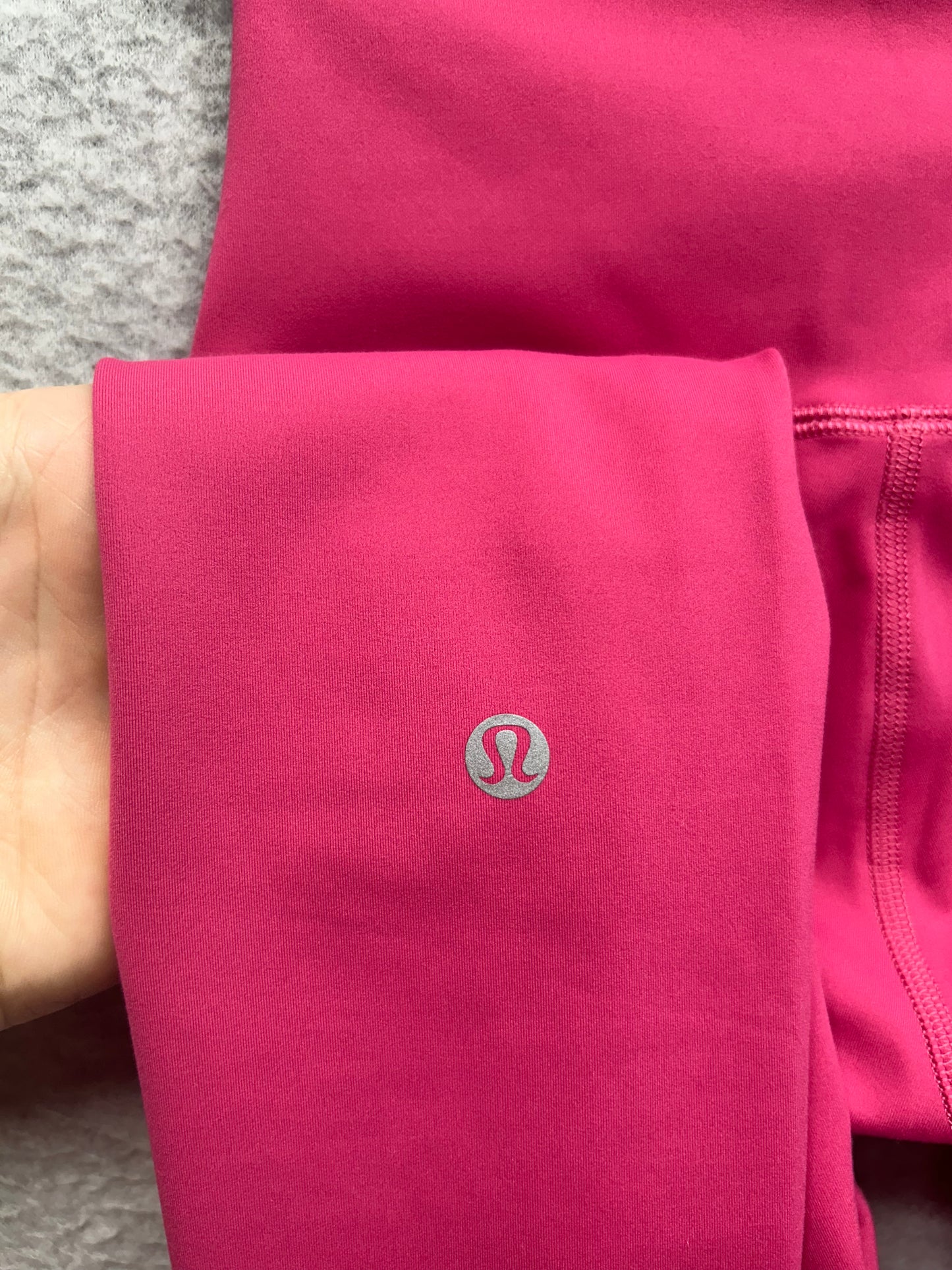 Lululemon Wunder Train High-Rise Crop 23" Size 0 (Square) Raspberry Coulis