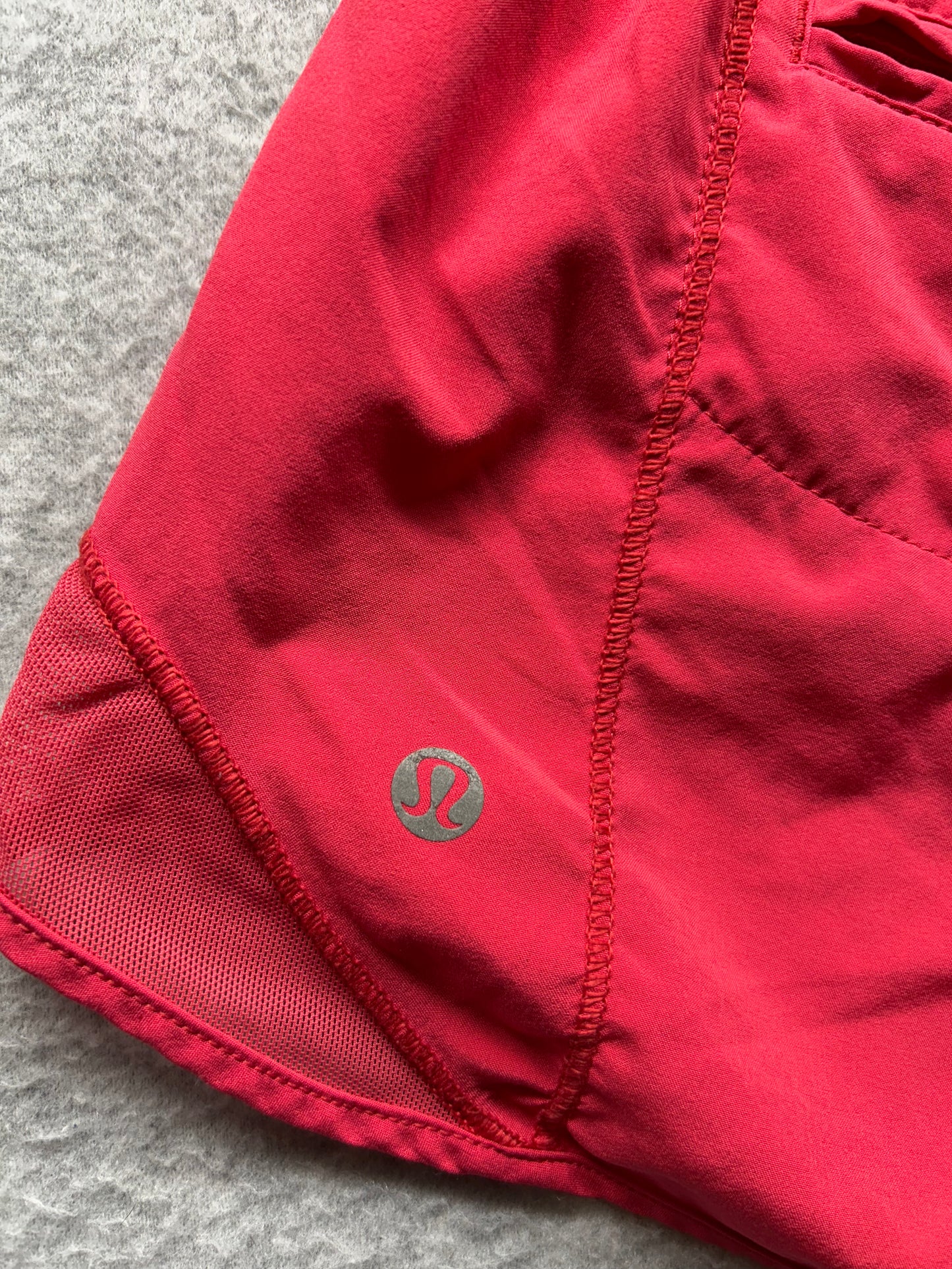 Lululemon Hotty Hot Short 4" Lush Coral Size 6