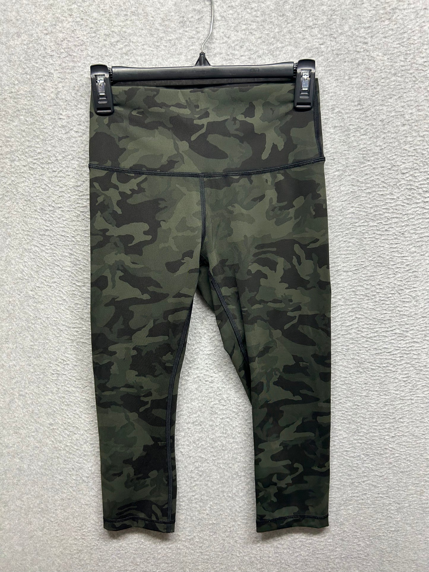 Lululemon Wunder Under Crop High-Rise Luxtreme 21" Size 6 Incognito Camo Multi Gator Green