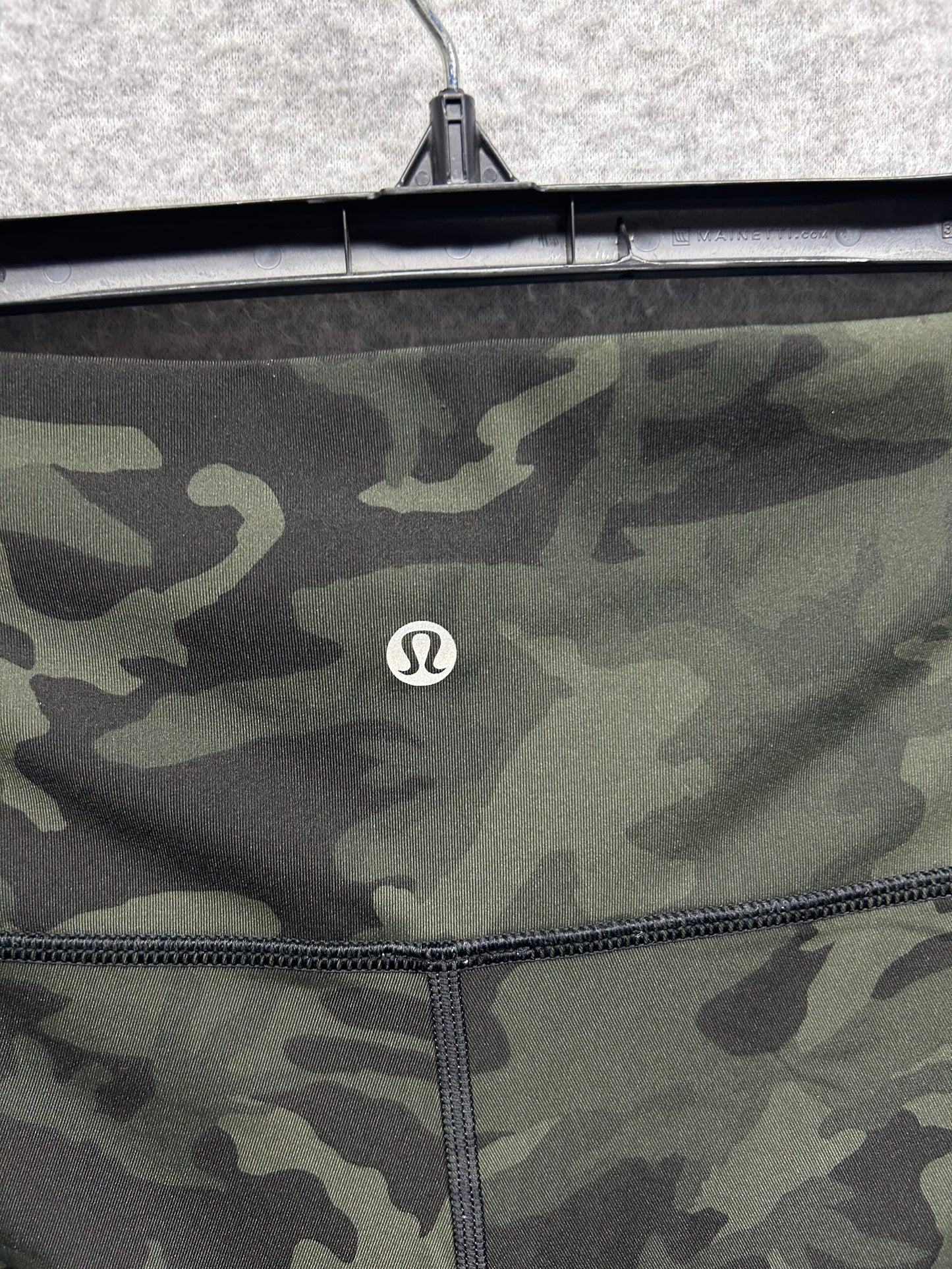 Lululemon Wunder Under Crop High-Rise Luxtreme 21" Size 6 Incognito Camo Multi Gator Green