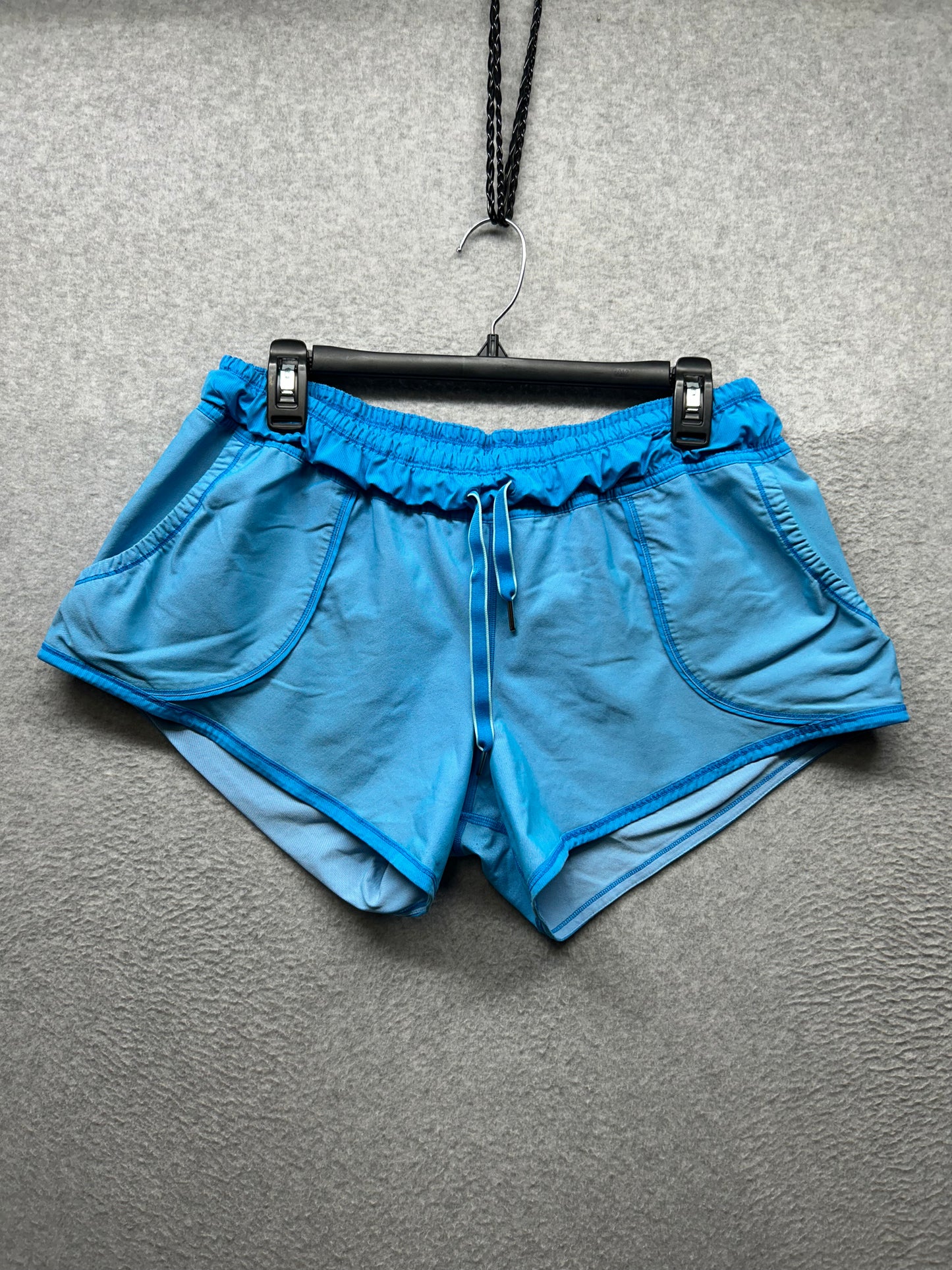 Lululemon Work It Out Short Beach 4" Size 10 Blanket Blue