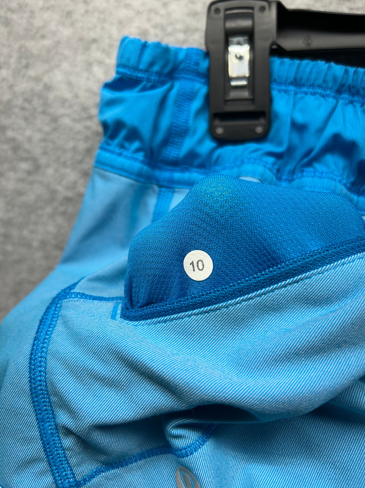 Lululemon Work It Out Short Beach 4" Size 10 Blanket Blue