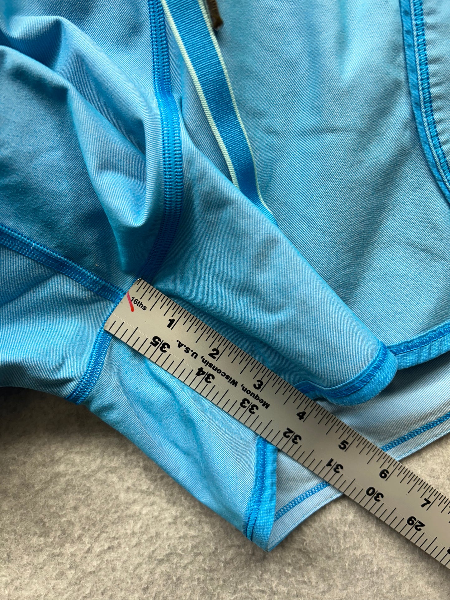 Lululemon Work It Out Short Beach 4" Size 10 Blanket Blue