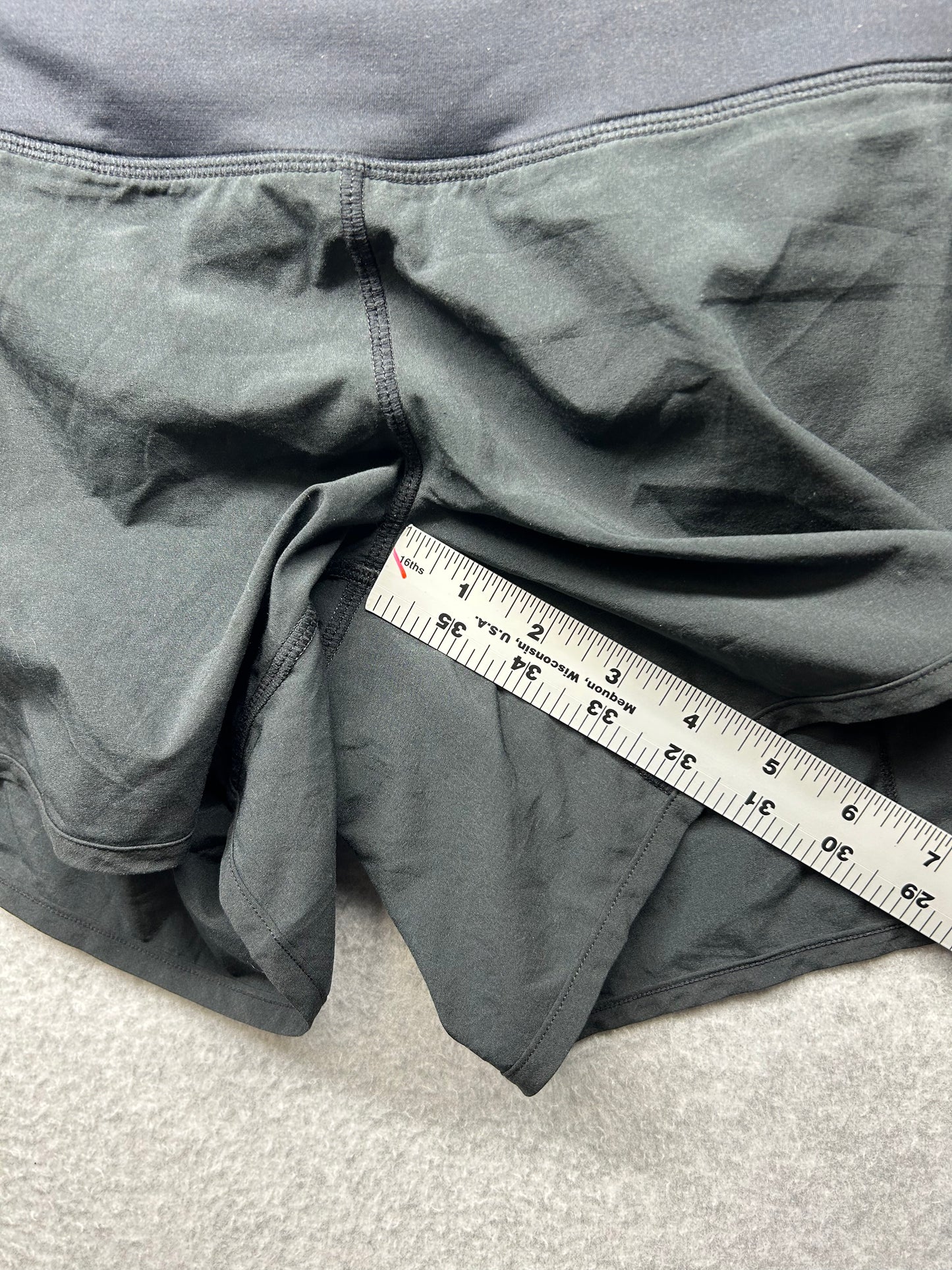 Lululemon Speed Up Short Long 4" Size 4 Black