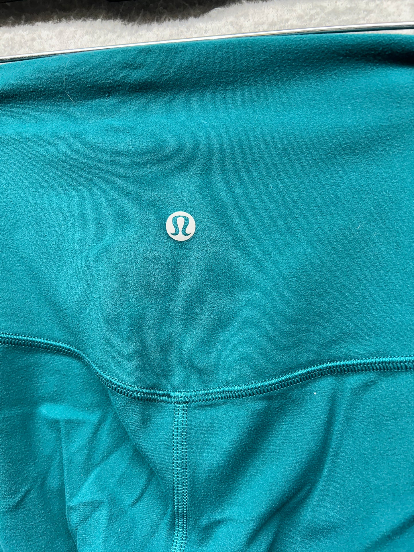 Lululemon Align Crop 20" Laguna Size 2