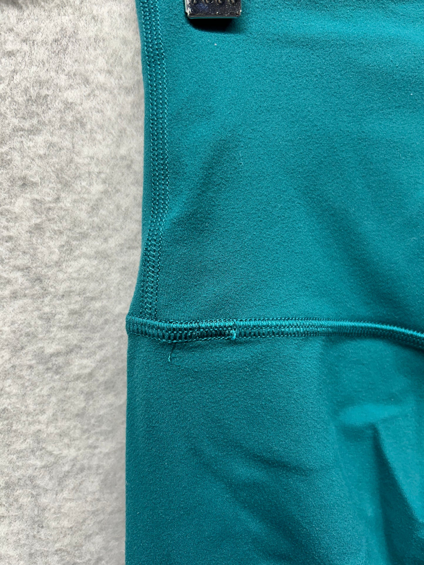 Lululemon Align Crop 20" Laguna Size 2