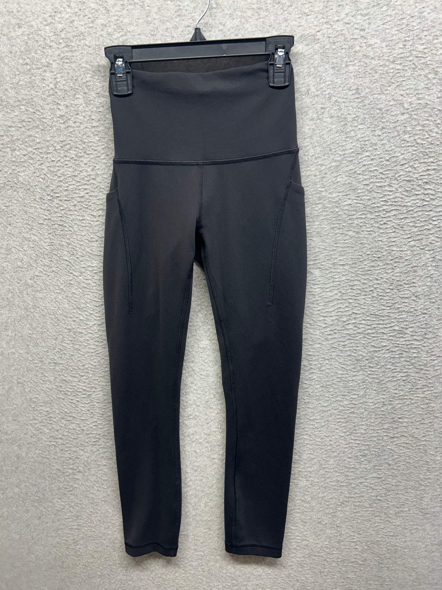 Lululemon Wunder Train High-Rise Crop with Pockets 23" Size 2 Black