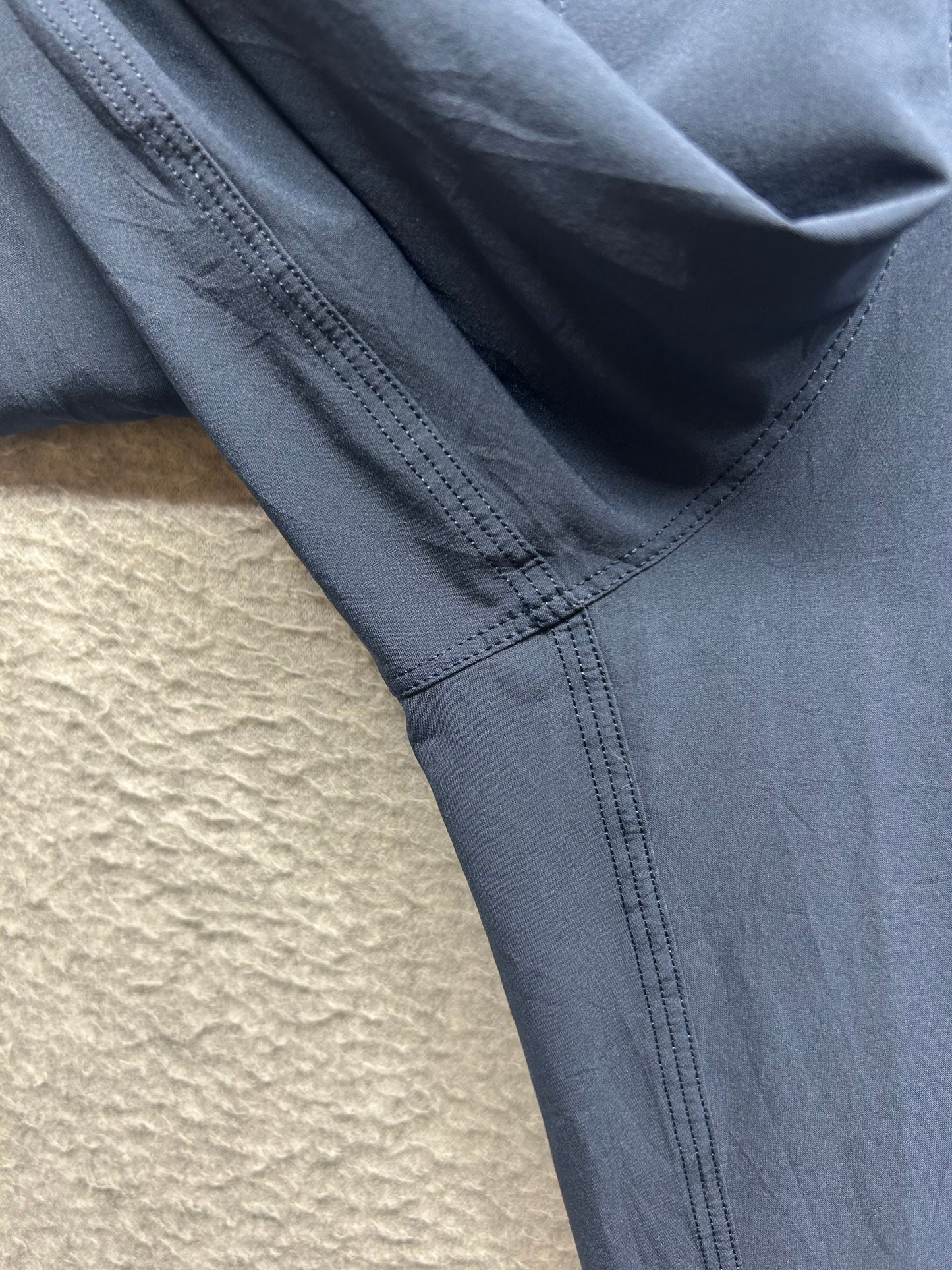 Lululemon Wanderer Jogger Size 2 True Navy