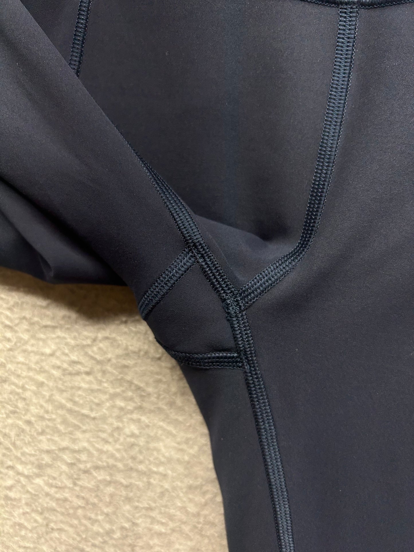 Lululemon In Movement Tight 25" Everlux Size 2 True Navy