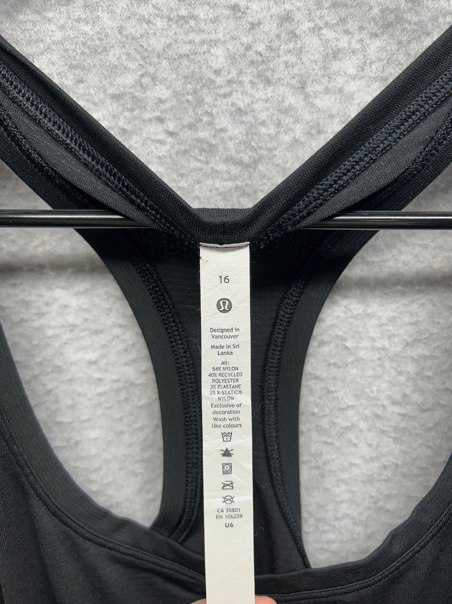 Lululemon Swiftly Tech Racerback Size 16 Black