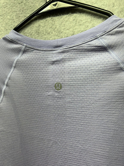 Lululemon Swiftly Tech Short-Sleeve Shirt 2.0 Size 6 Lilac Smoke / Lilac Smoke