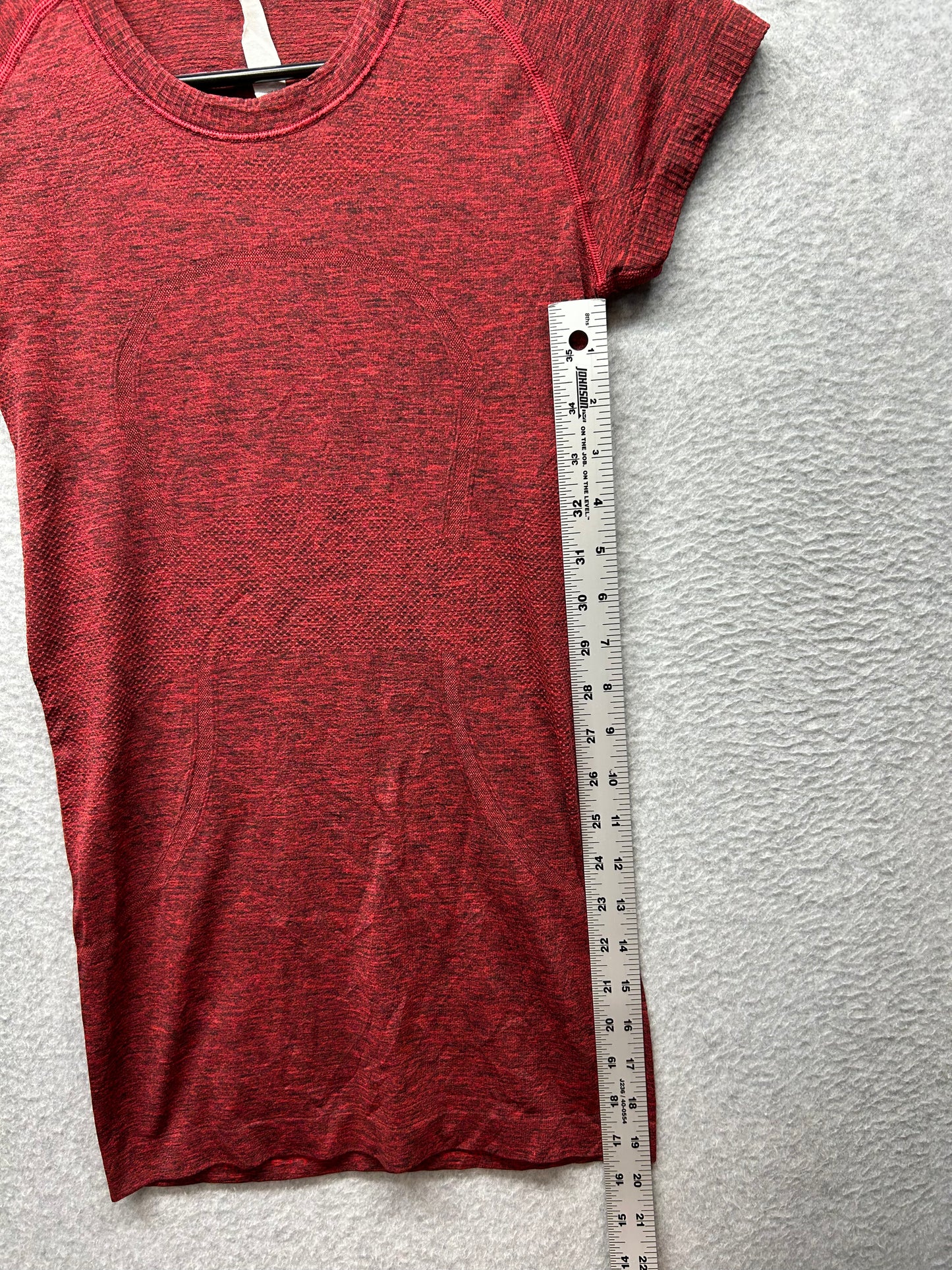 Lululemon Swiftly Tech Short Sleeve Crew Size 4 True Red / Red
