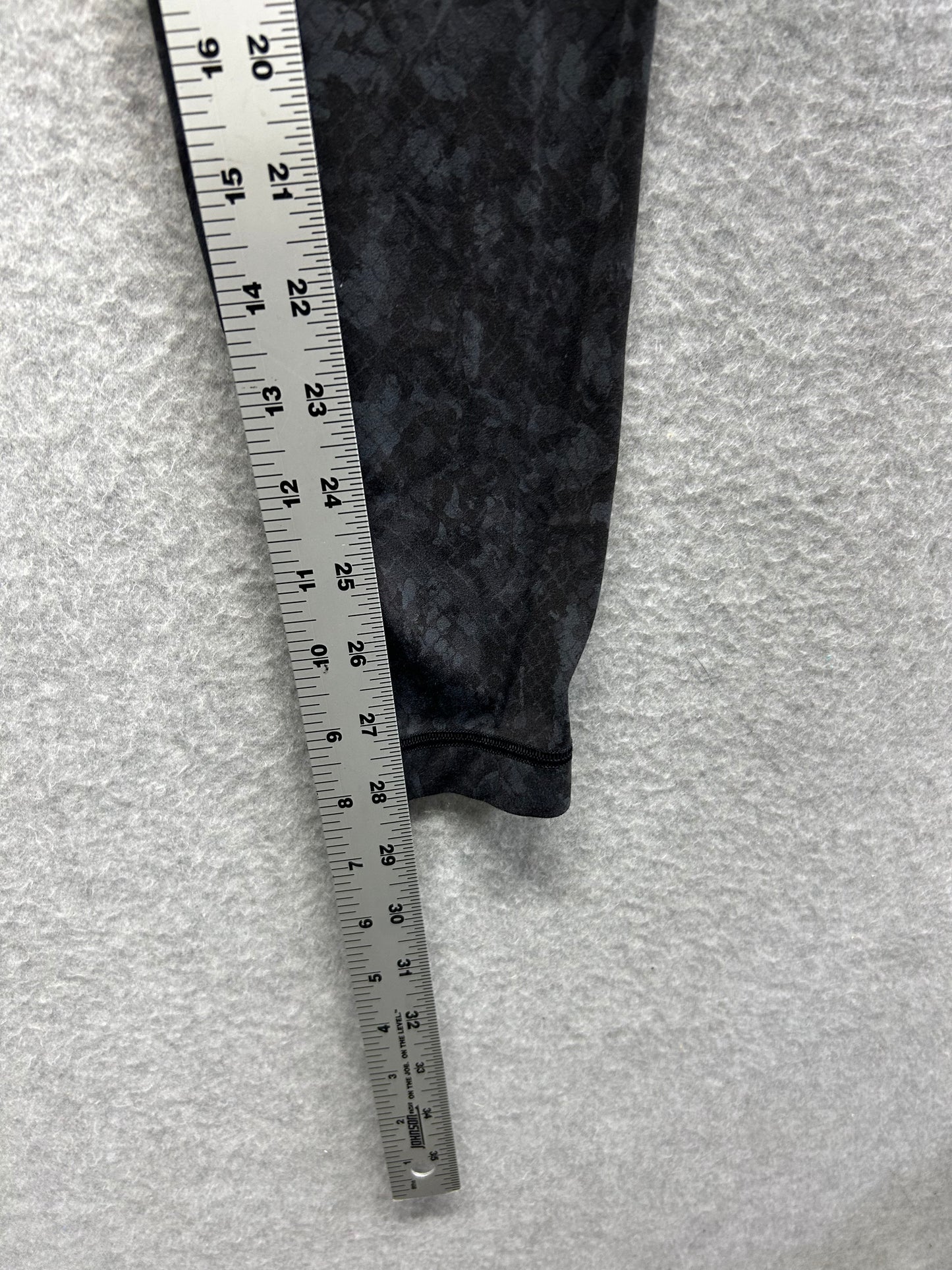 Lululemon Align High-Rise Pant 28" Size 2 Hideaway Camo Deep Coal Multi