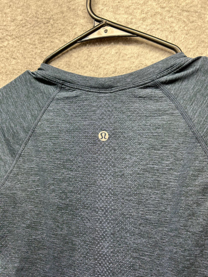 Lululemon Swiftly Tech Short Sleeve Crew Size 6 Cerulean Blue / Black